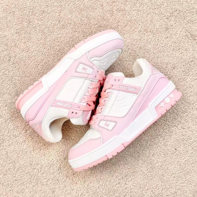 Louis Vuitton Louis Vuitton 24 oz Embossed Printed Trainer Pink and Whit Size US 7 / IT 37 - 3 Thumbnail
