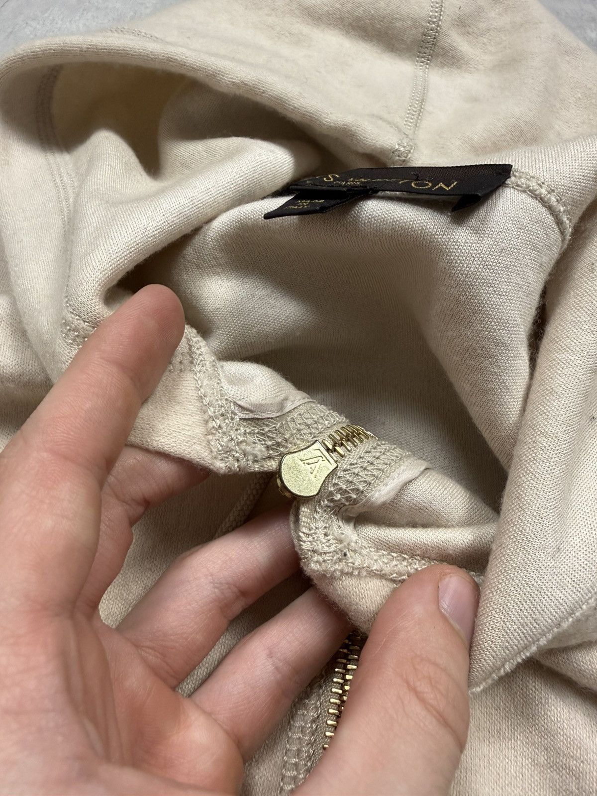 Louis Vuitton Louis Vuitton Vintage Luxury Zip Hoodie Size L / US 10 / IT 46 - 11 Thumbnail