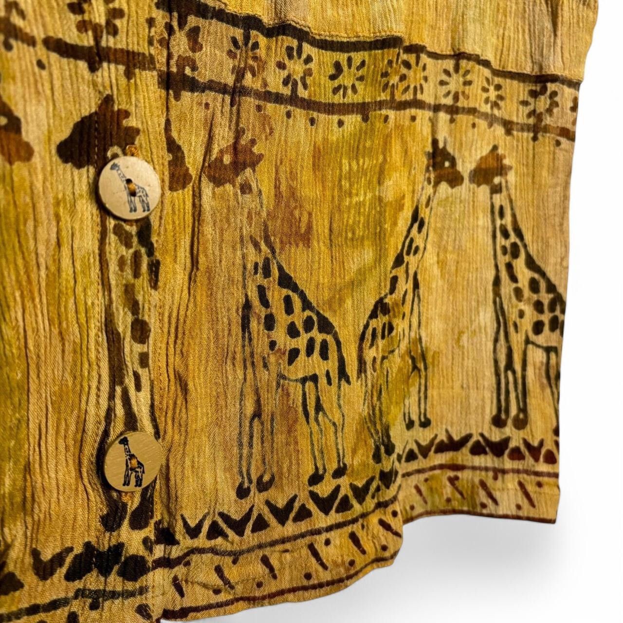 Vintage Vintage Yellow Giraffe Cropped Flowy Button-Up Shirt Size M / US 6-8 / IT 42-44 - 3 Thumbnail