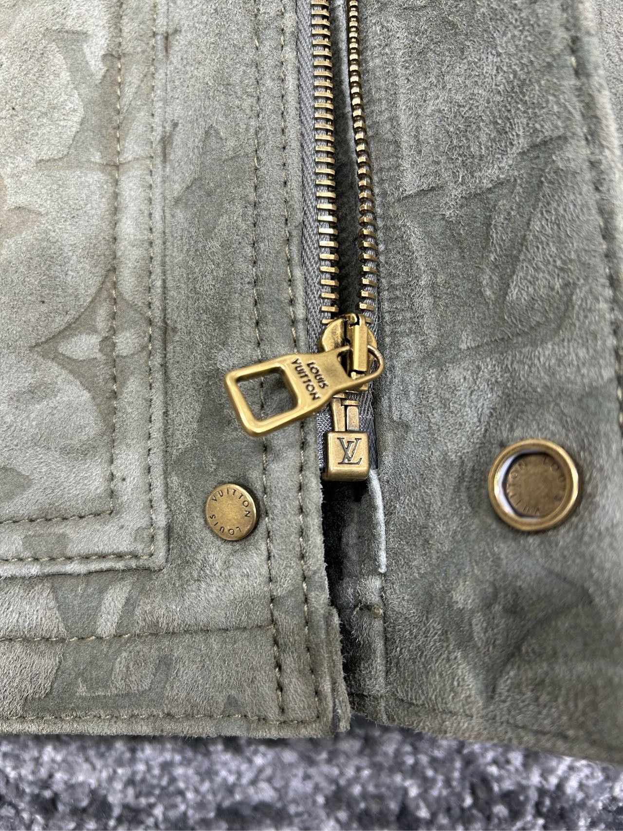 Louis Vuitton Louis Vuitton Lv lambswool full-print brown suede presbyopi Size US M / EU 48-50 / 2 - 3 Thumbnail