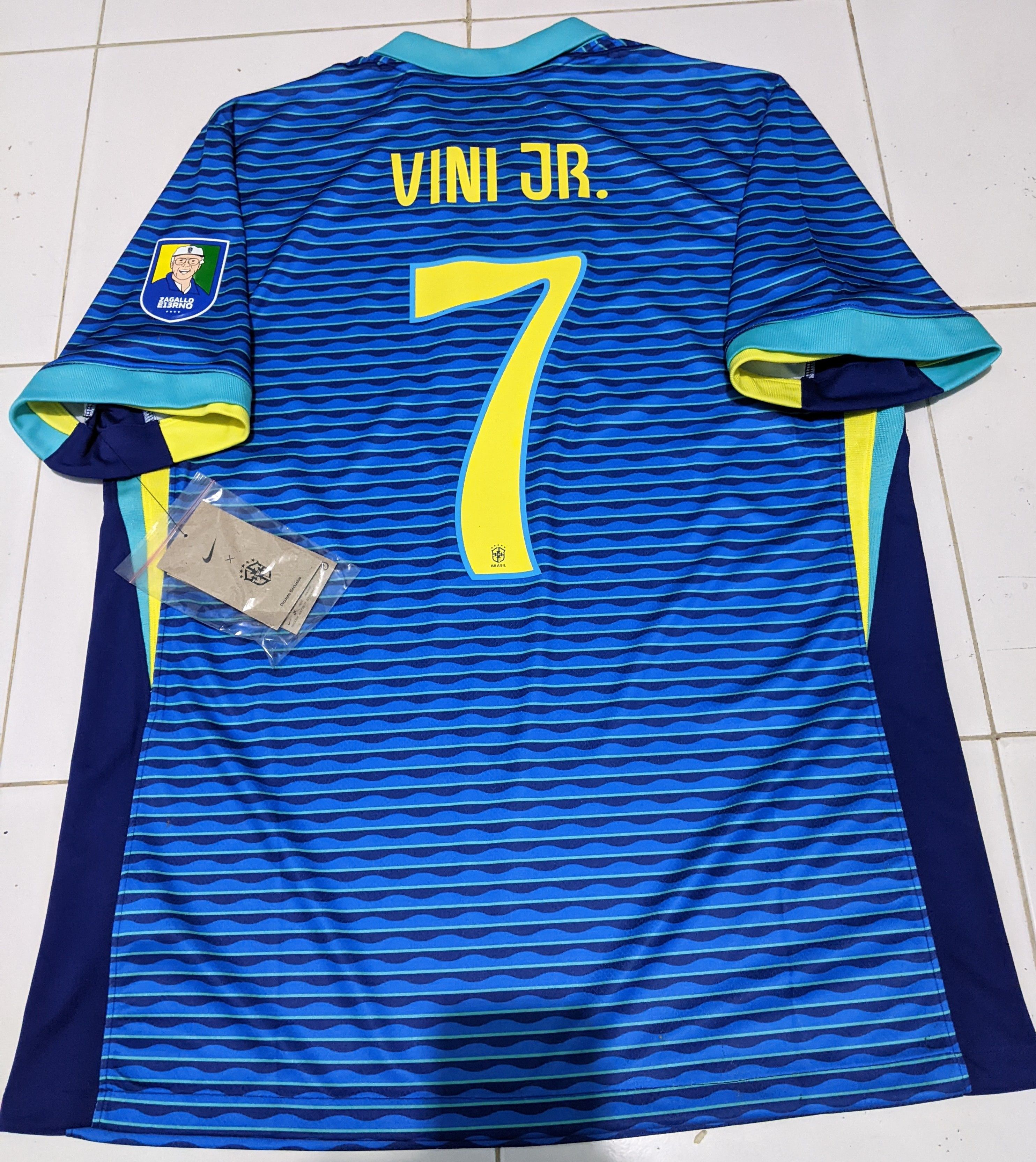 Nike Brazil away 2024 vini jr jersey football shirt Size US L / EU 52-54 / 3 - 2 Thumbnail