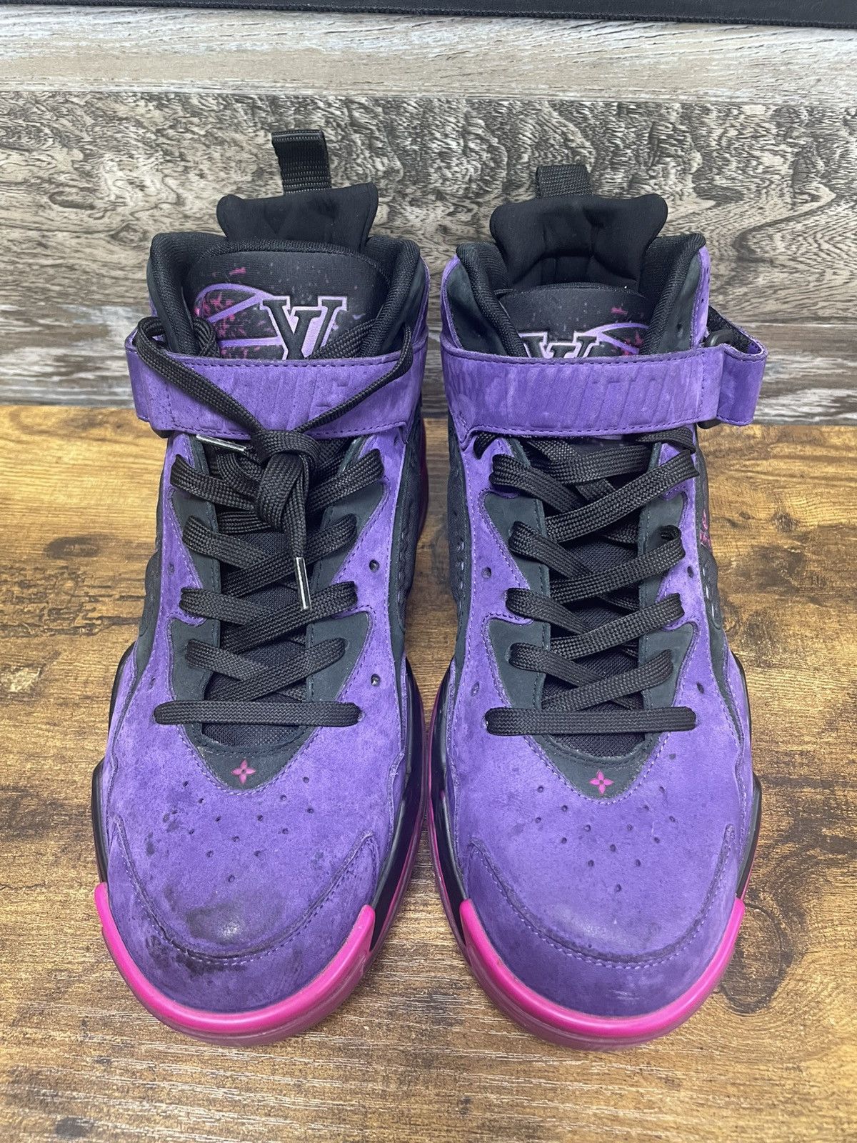 Louis Vuitton Louis Vuitton LV Trainer 2 Sneaker Size 7 Size US 7 / EU 40 - 3 Thumbnail
