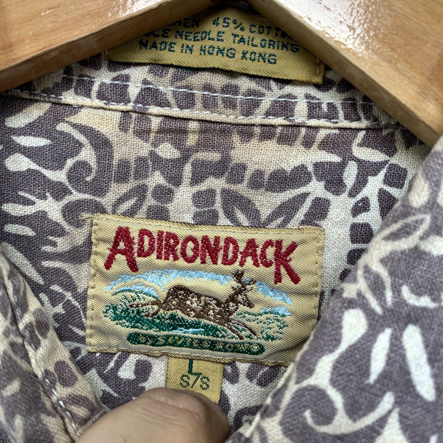 Vintage VINTAGE Adirondack Brown Geometric Button-Up Shirt Mens Large Long Sleeve Retro Size US L / EU 52-54 / 3 - 4 Thumbnail