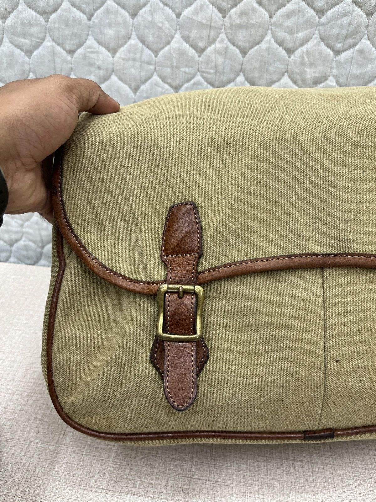 DAKS 🔥🔥🔥STEALS DAKS LONDON MESSENGER BAG Size ONE SIZE - 8 Thumbnail
