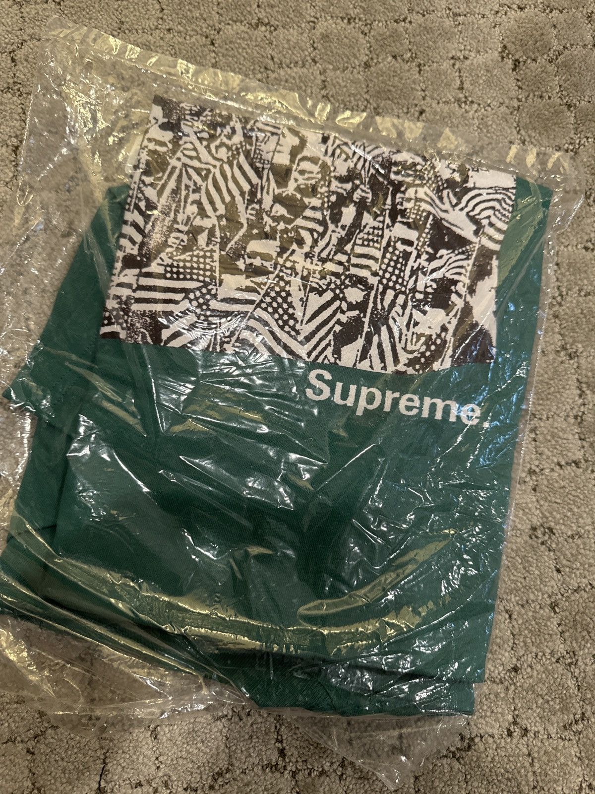 Supreme Supreme too may asshole tee Size US M / EU 48-50 / 2 - 2 Thumbnail