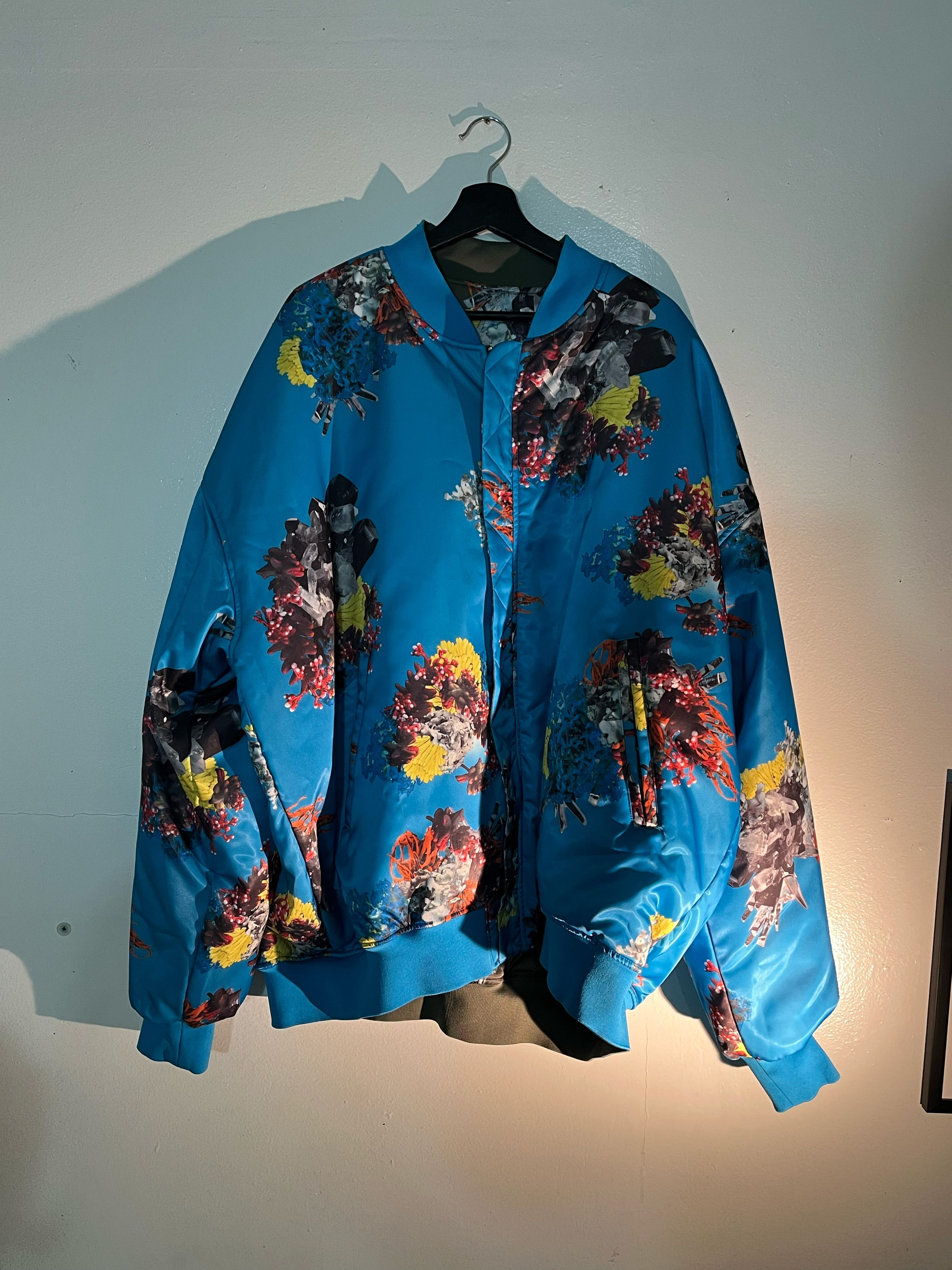 Adidas × Ivy Park NWT ADIDAS x IVY PARK Ivytopia Satin Bomber Jacket - Size US M / EU 48-50 / 2 - 1 Thumbnail
