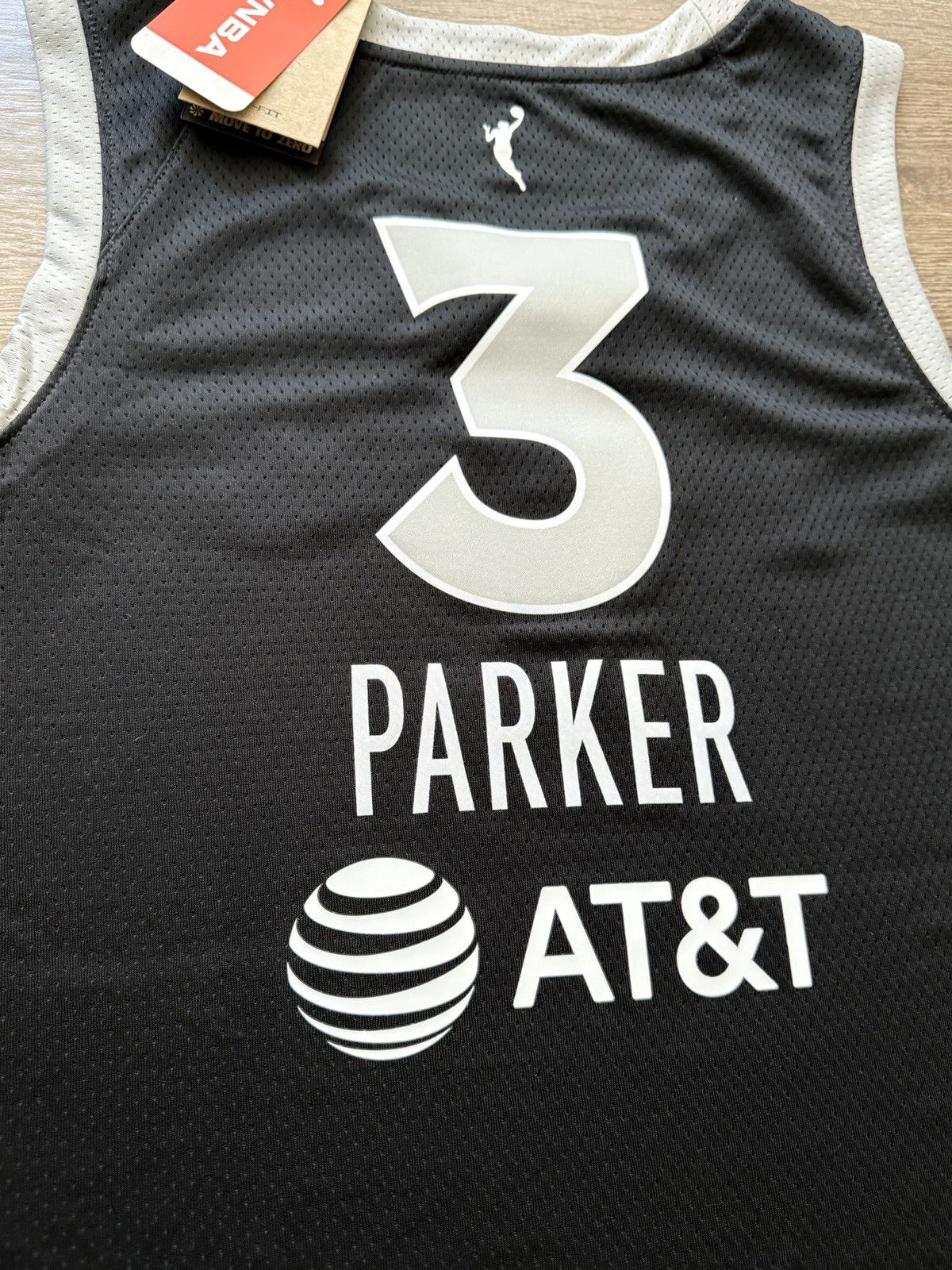 Nike Nike Candace Parker Las Vegas Aces Explorer Edition WNBA LG Size L / US 10 / IT 46 - 8 Thumbnail