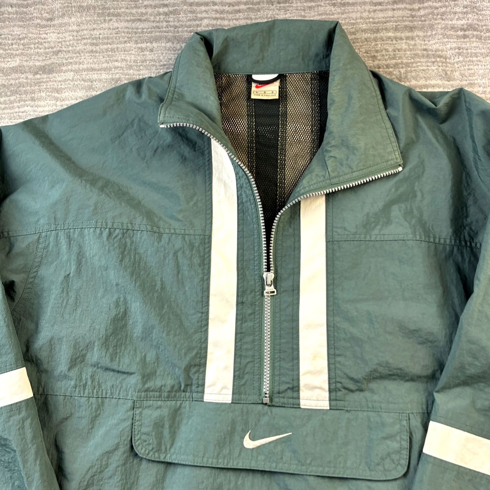 Nike VINTAGE Nike Jacket Mens Large Green Windbreaker Hoodie Track Kangaroo Pocket Size US L / EU 52-54 / 3 - 3 Thumbnail