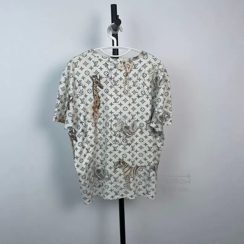 Louis Vuitton Louis Vuitton Full Zoo Crew Neck T-Shirt Size US L / EU 52-54 / 3 - 2 Thumbnail