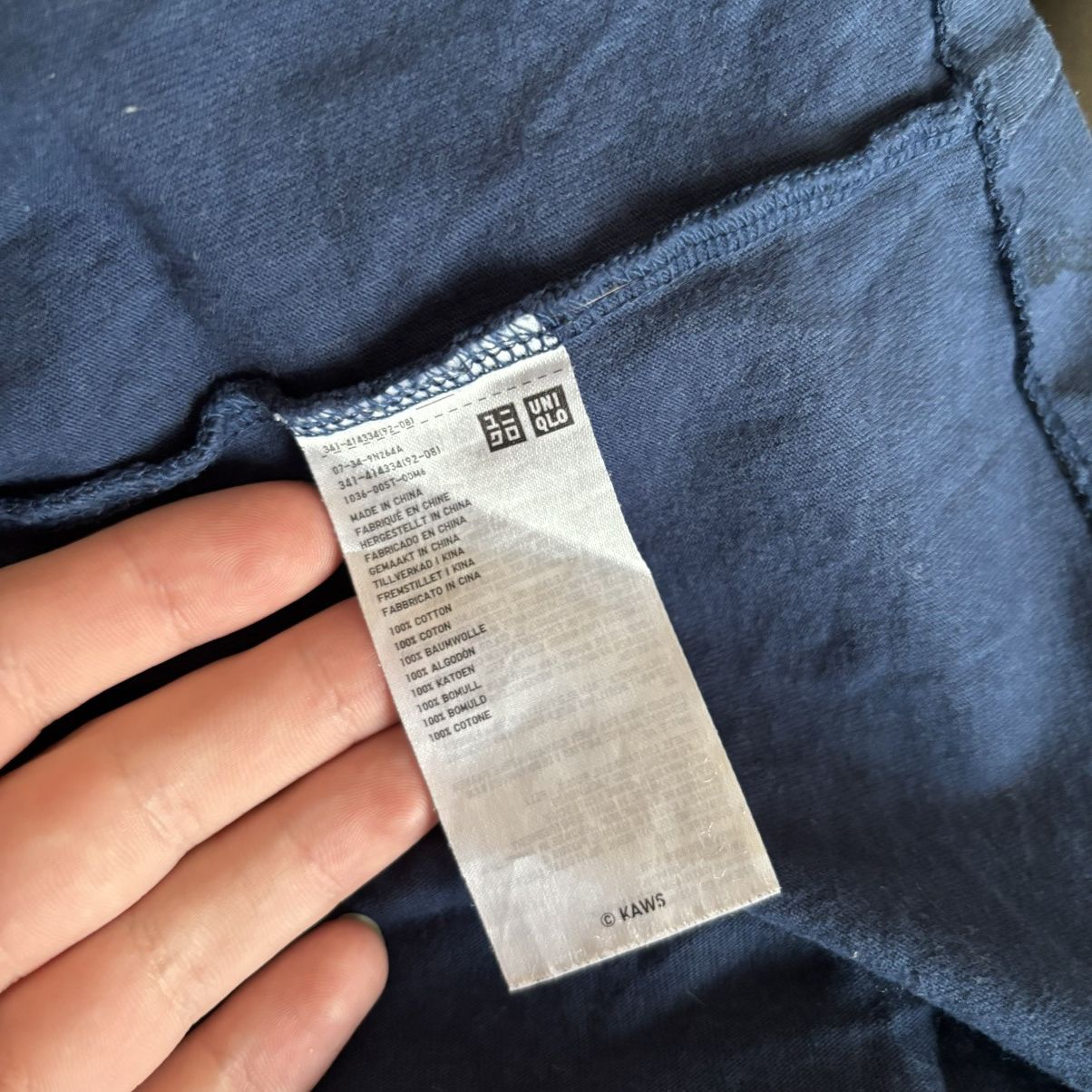 Kaws × Uniqlo Vintage Japanese Kaws x Uniqlo Monogram T-Shirt Y2K Punk Size US M / EU 48-50 / 2 - 3 Thumbnail