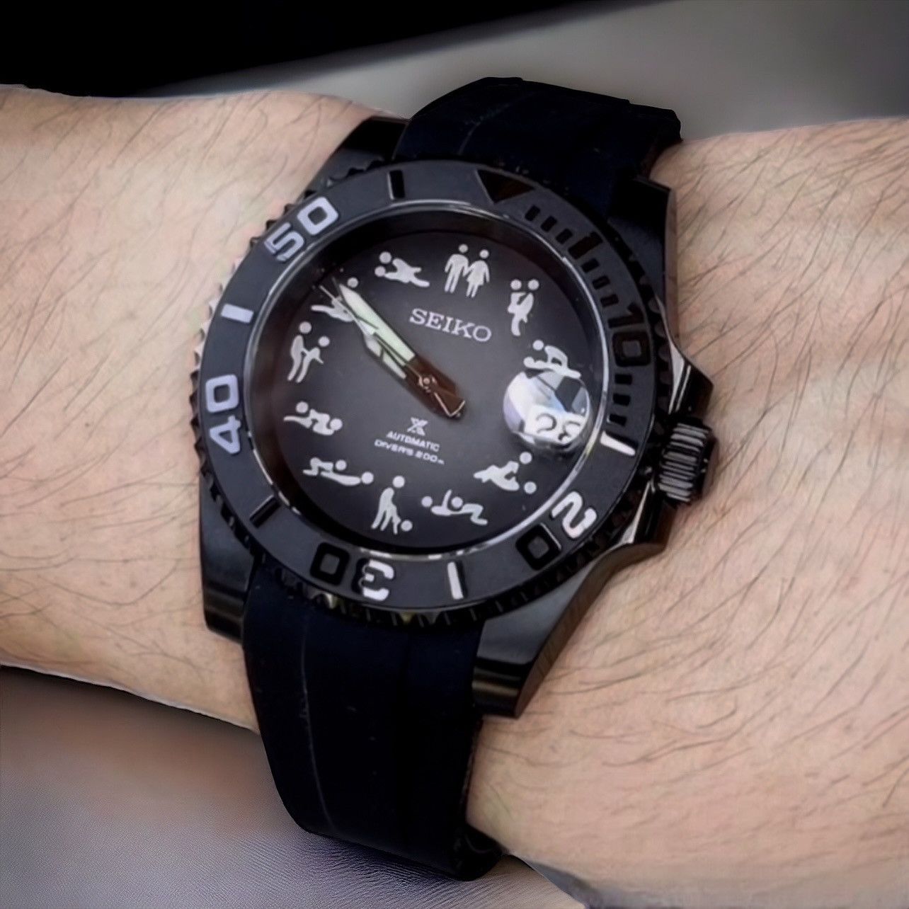 Seiko SEIKO V145-0AX0 Solar Titanium Men's Watch Black Dial (JDM