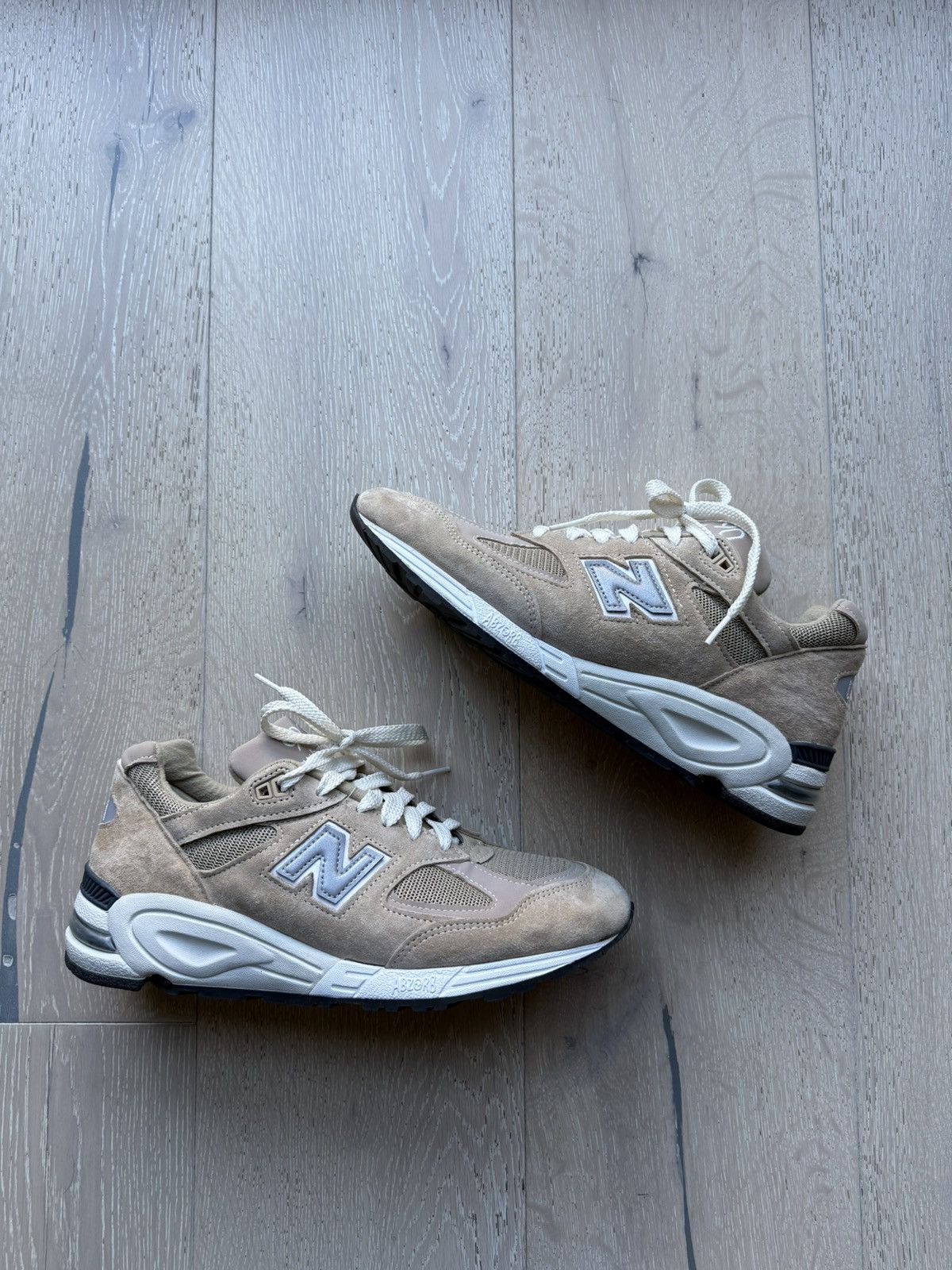 Kith × New Balance New Balance x Kith 990v2 Size US 9 / EU 42 - 1 Thumbnail