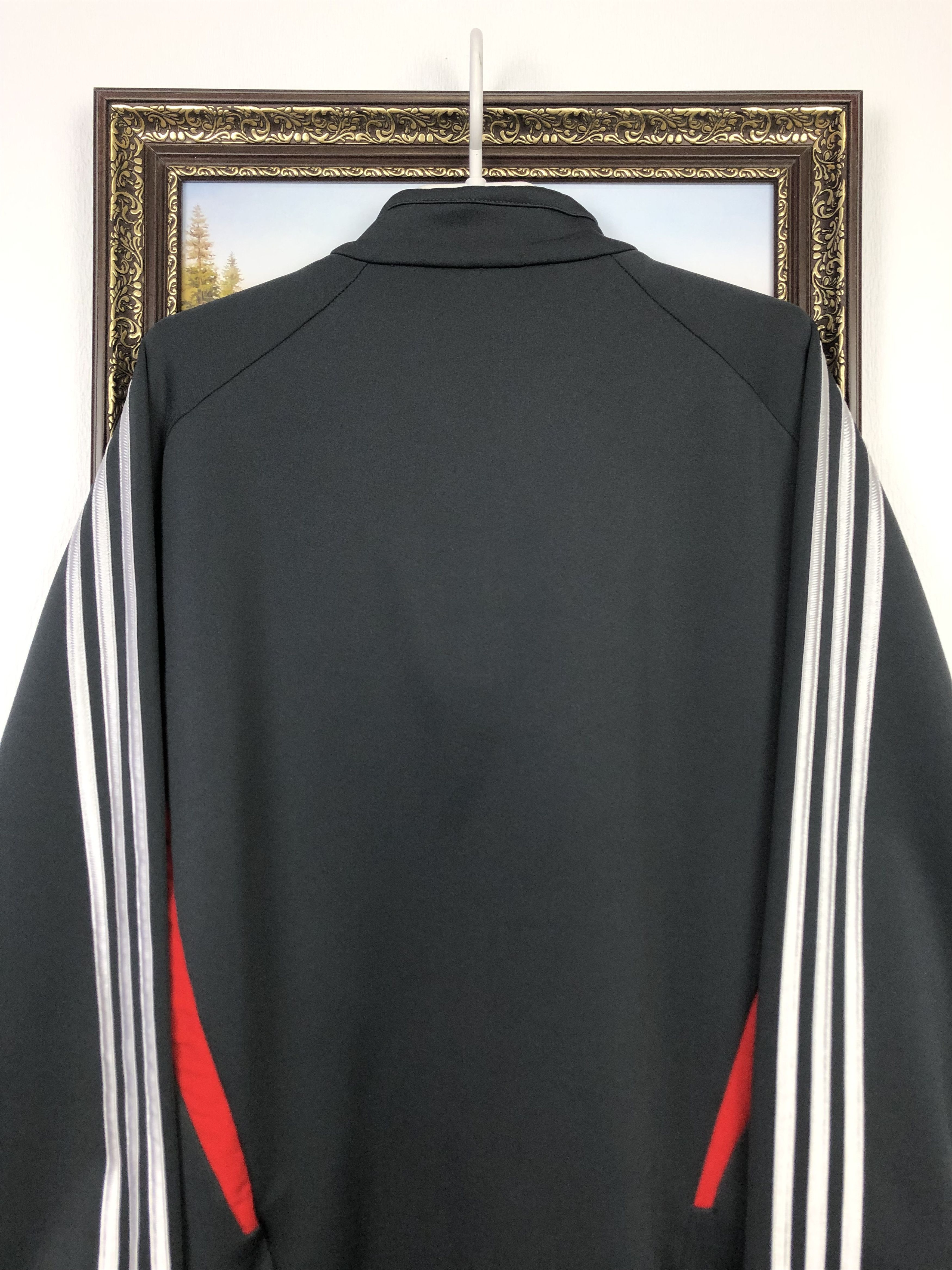 Adidas Vintage Adidas Liverpool Football Jacket Track Top Train Size US L / EU 52-54 / 3 - 9 Thumbnail
