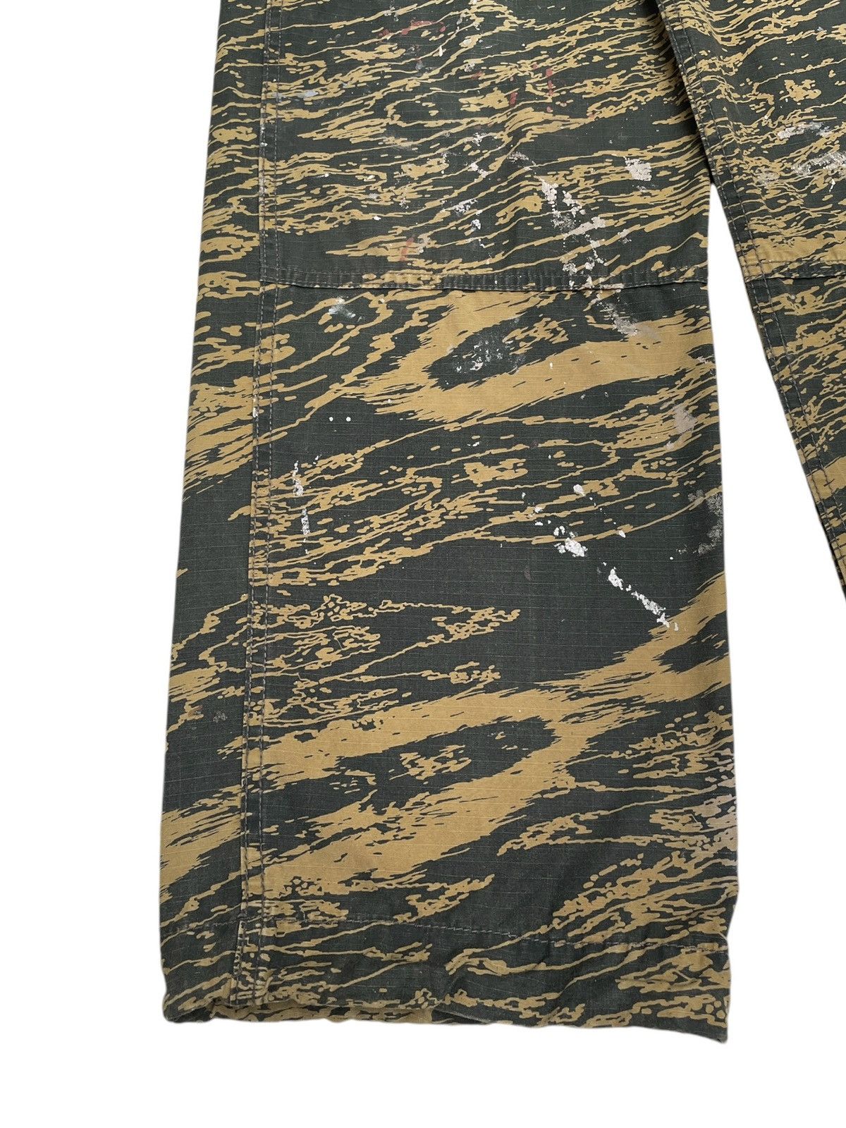 If Six Was Nine × Japanese Brand Rare Vintage Back Channel USN Tiger Stripe Cargo Pants 2000s Size US 33 - 5 Thumbnail