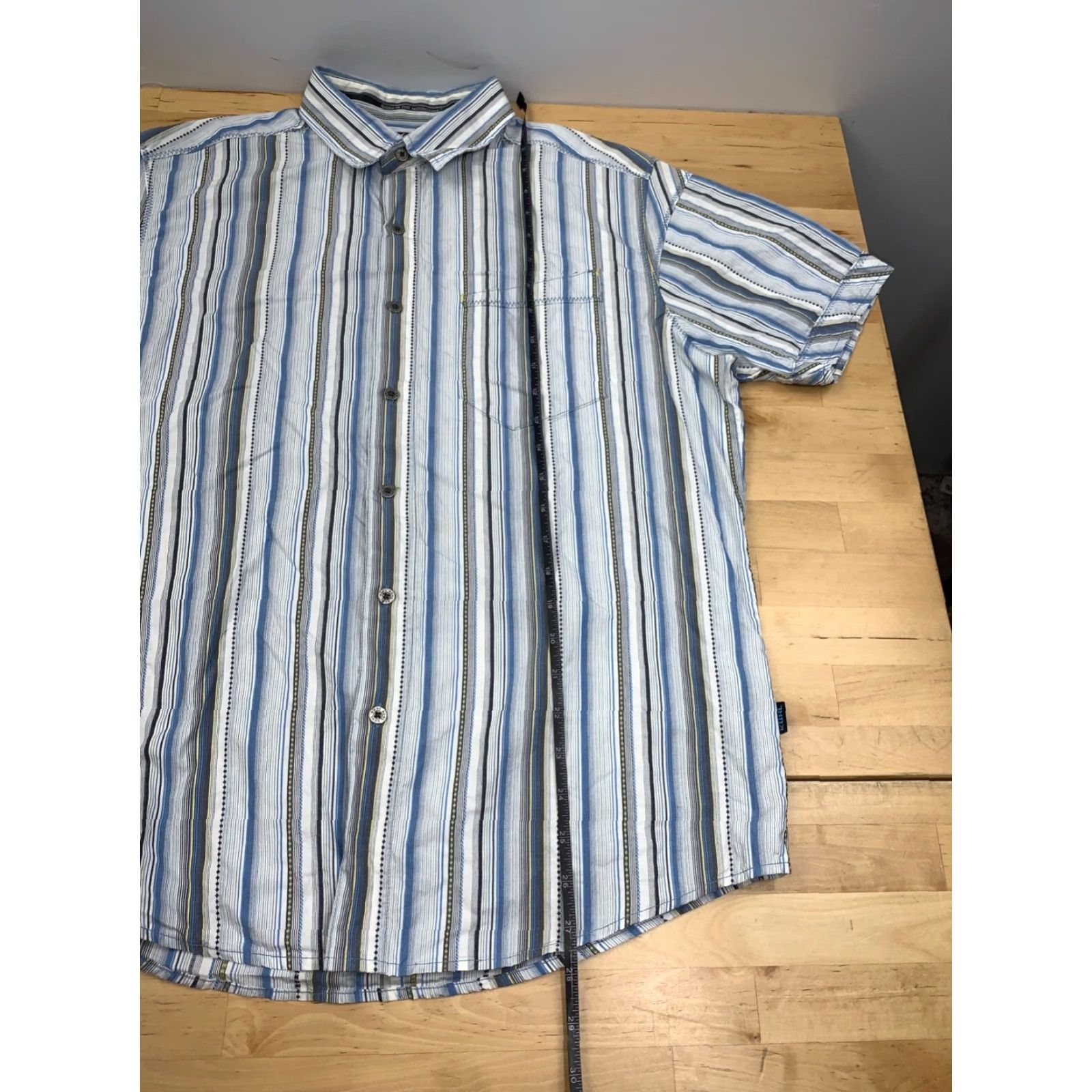 Vintage KUHL Shirt Men M Button Up Short Sleeve Striped White Cotton Lyocell Tencel #9457 Size US M / EU 48-50 / 2 - 3 Thumbnail