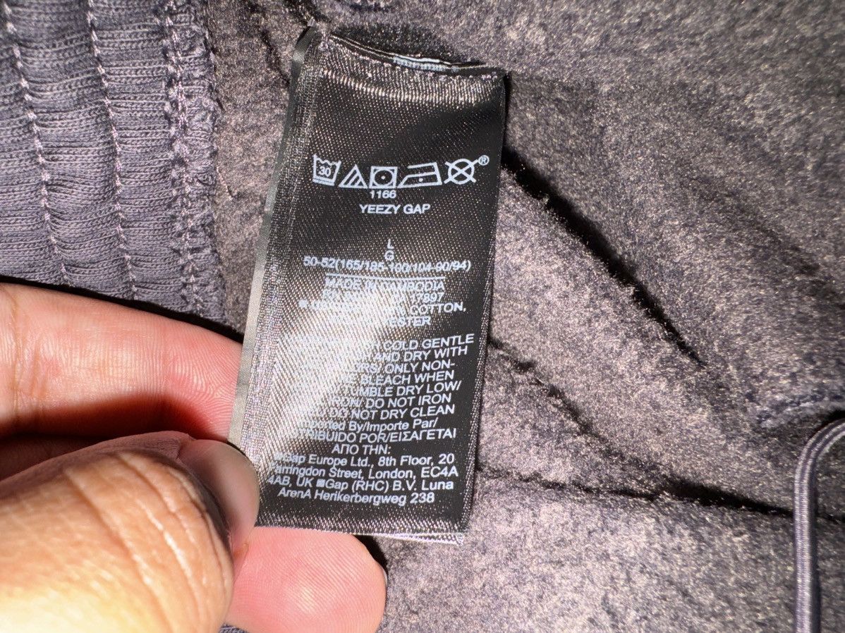 Balenciaga × Gap × Kanye West Yeezy Gap Sweatpants Dark Grey Size Large Size US 34 / EU 50 - 7 Thumbnail