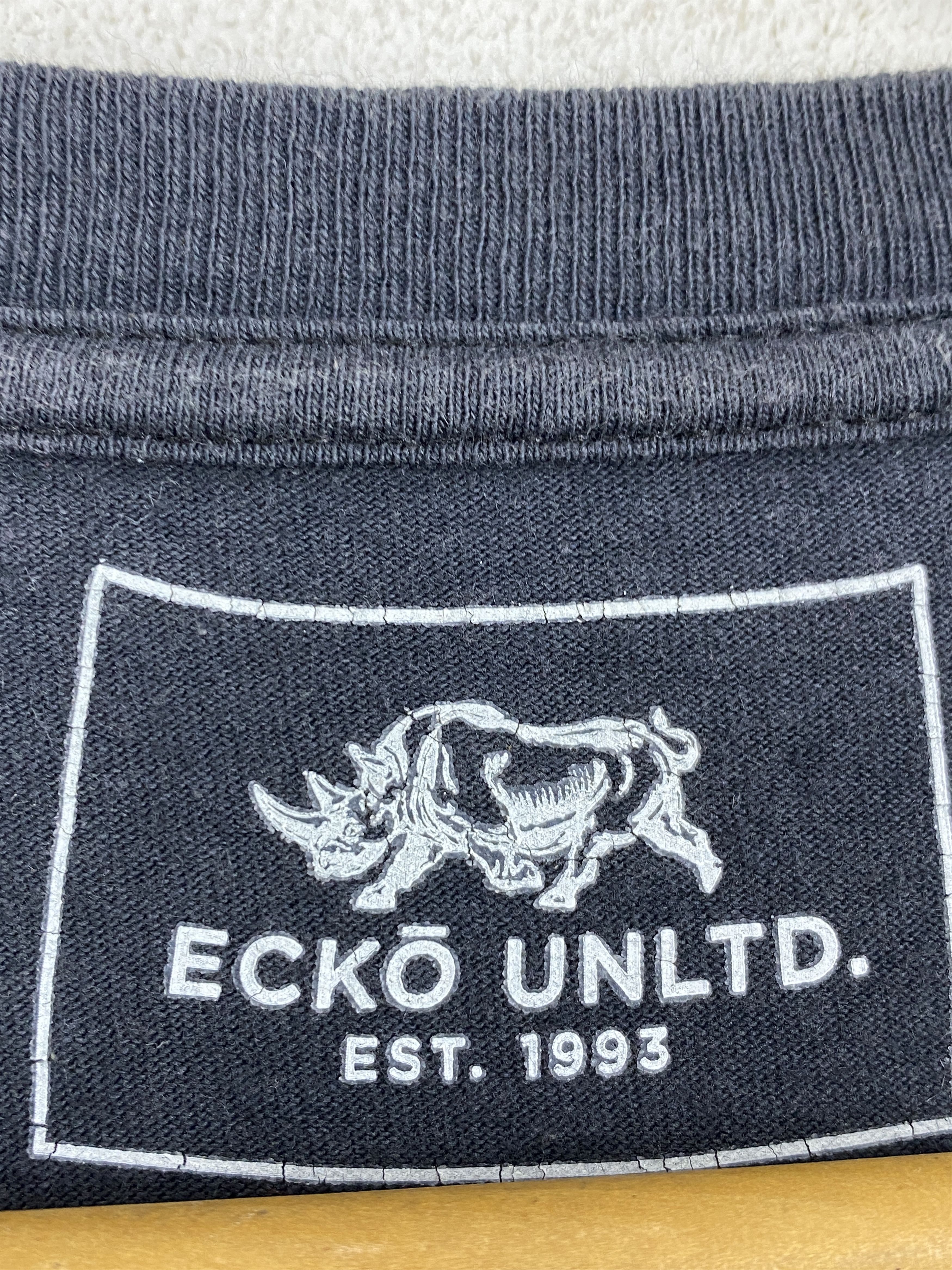 Ecko Unltd. × Vintage Vintage Ecko Unlimited Spellout Distressed Tee TA0686 Size US L / EU 52-54 / 3 - 6 Thumbnail