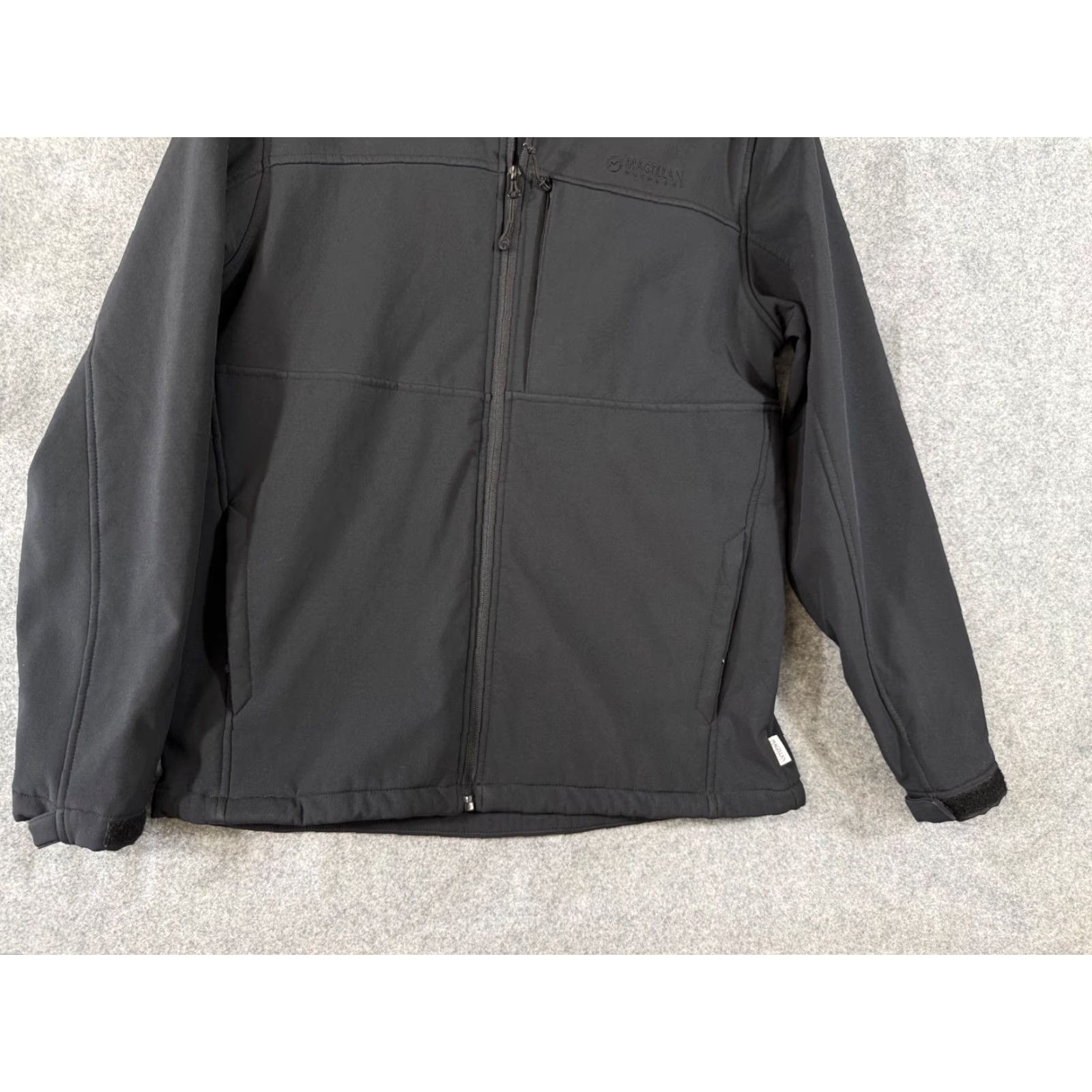 Vintage Magellan Softshell Jacket Mens M Black Fleece Lined Classic Fit Full Zip Stretch Outdoor Utility Shirt Size US M / EU 48-50 / 2 - 4 Thumbnail