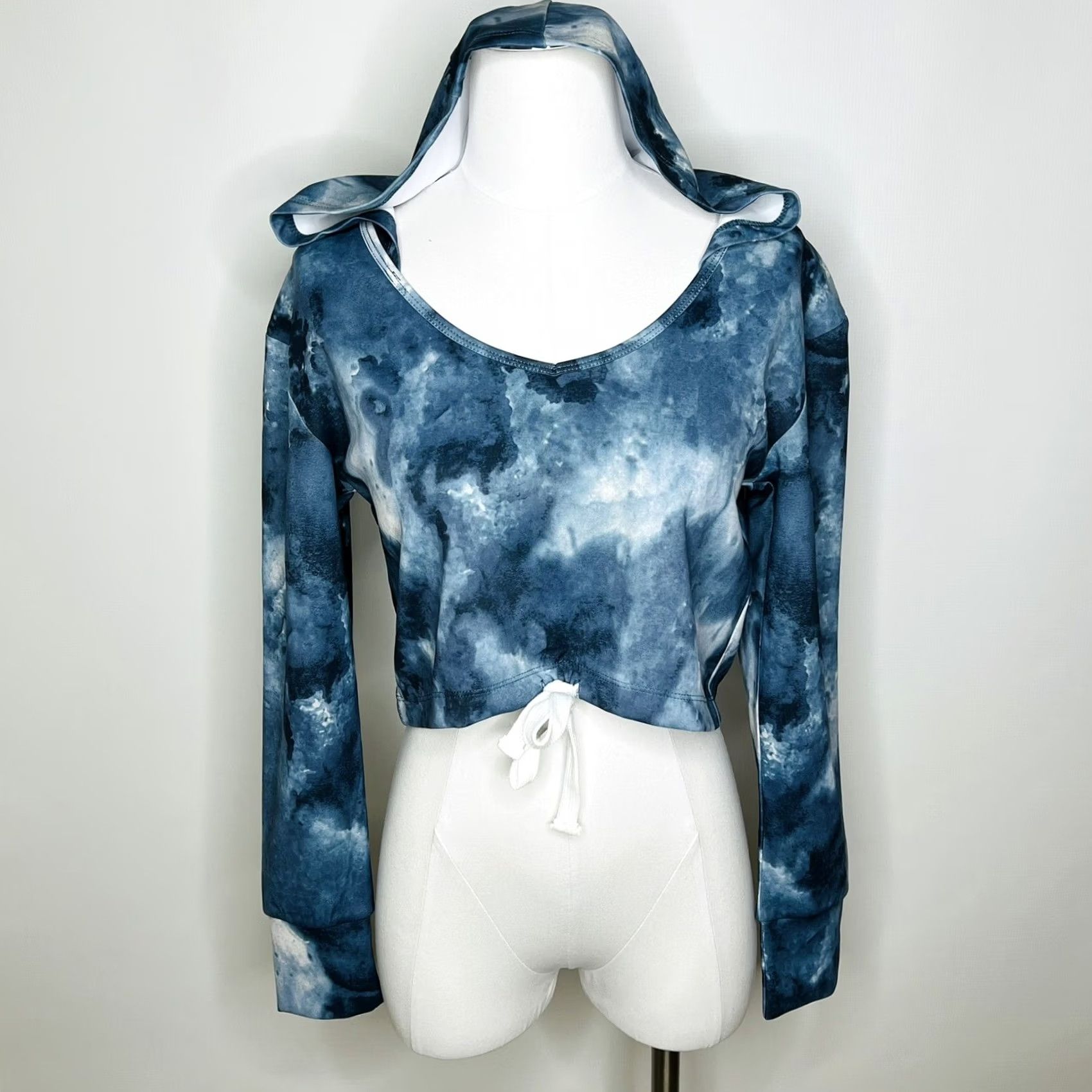 Vintage Echt Women’s Cropped Athletic Hoodie Blue Marled Size Small V Neck Tie Hoodie Womens, S, Blue, Athletic, Logo, Pullover, Activewear, Echt Australia Size S / US 4 / IT 40 - 2 Thumbnail