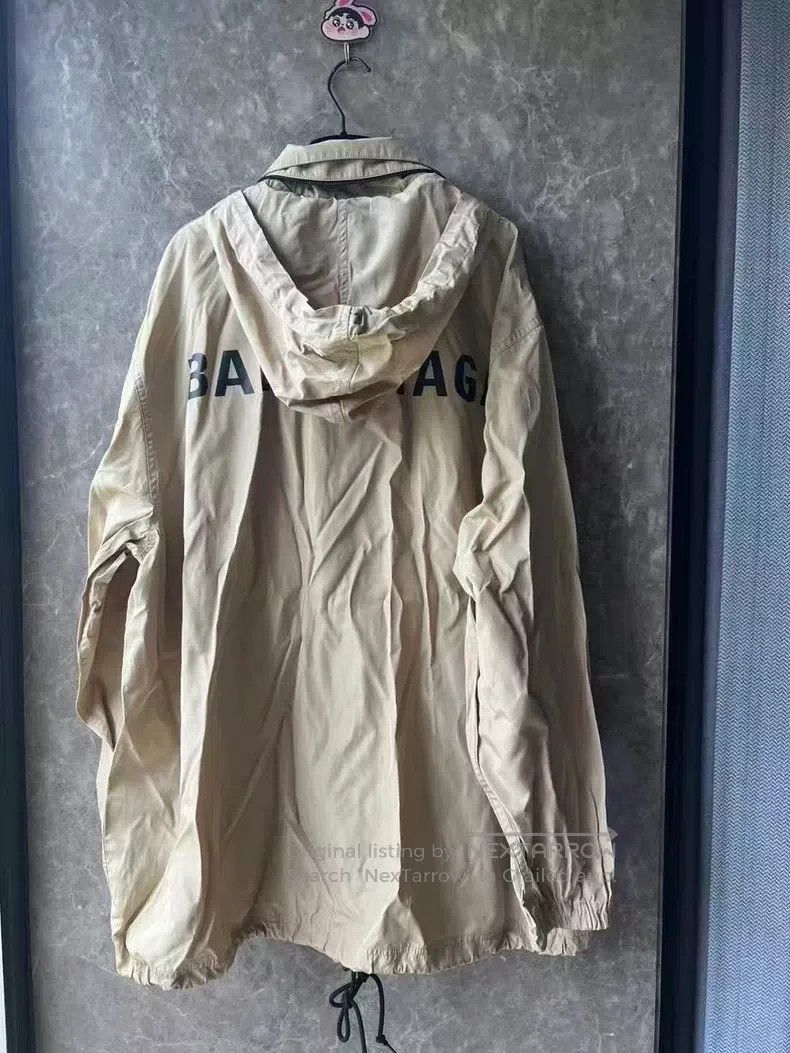 Balenciaga Balenciaga Back Logo Windbreaker Size US S / EU 44-46 / 1 - 3 Thumbnail