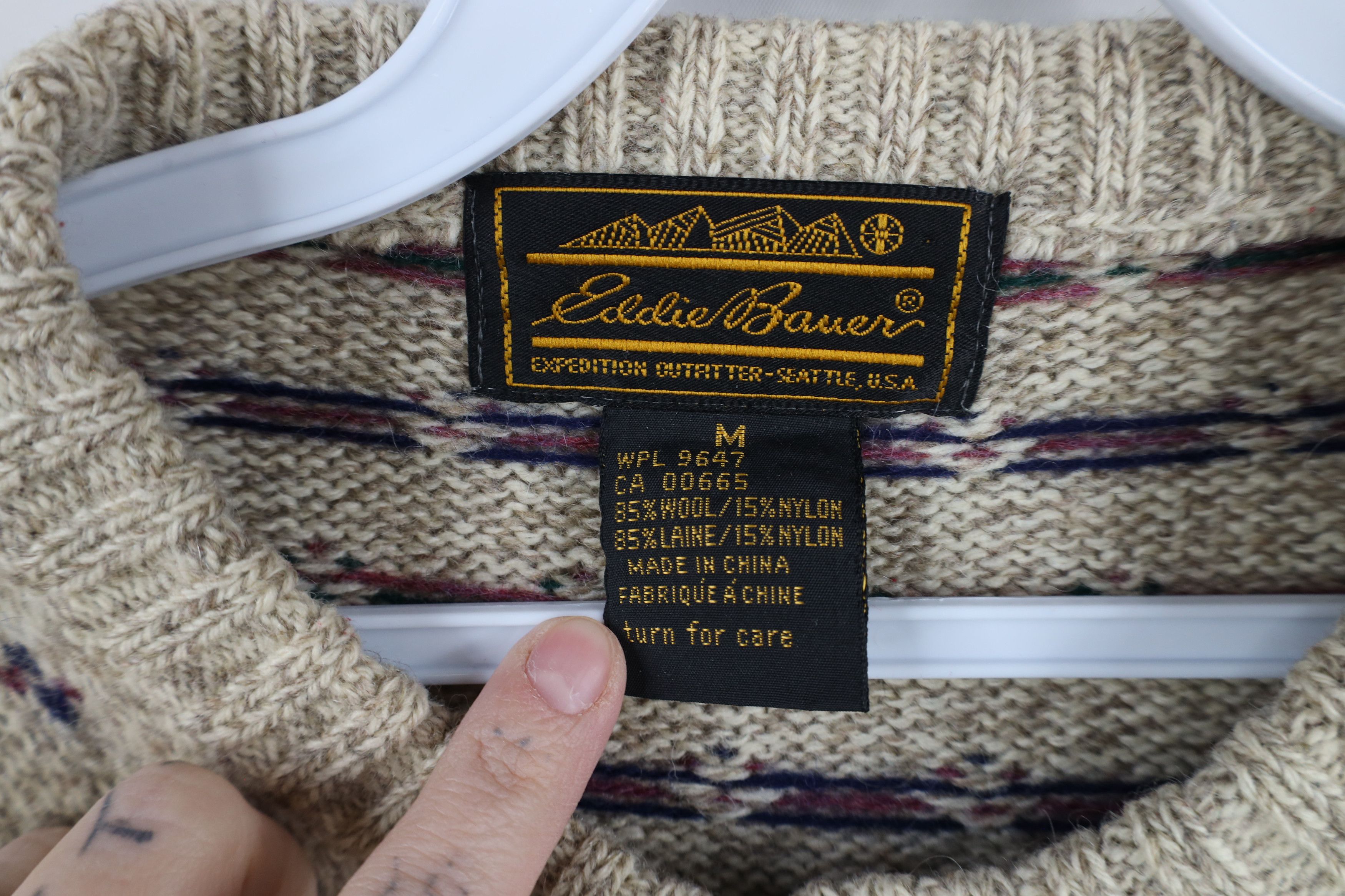 Eddie Bauer × Vintage Vintage 90s Eddie Bauer Geometric Wool Knit Cardigan Sweater Size M / US 6-8 / IT 42-44 - 6 Thumbnail