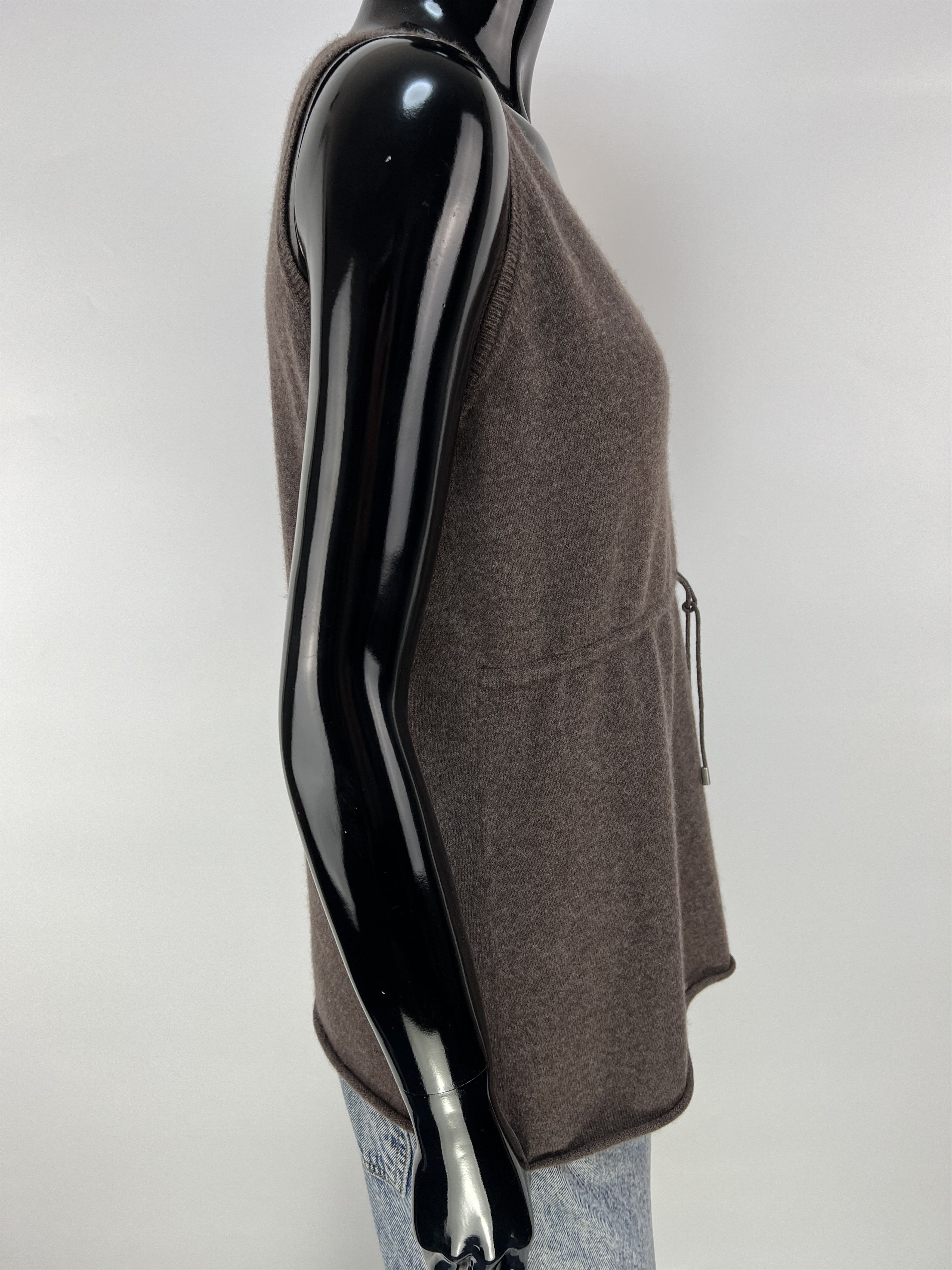Brunello Cucinelli Brunello Cucinelli Brown 100% Cashmere Tank Top Blouse Size M / US 6-8 / IT 42-44 - 2 Thumbnail