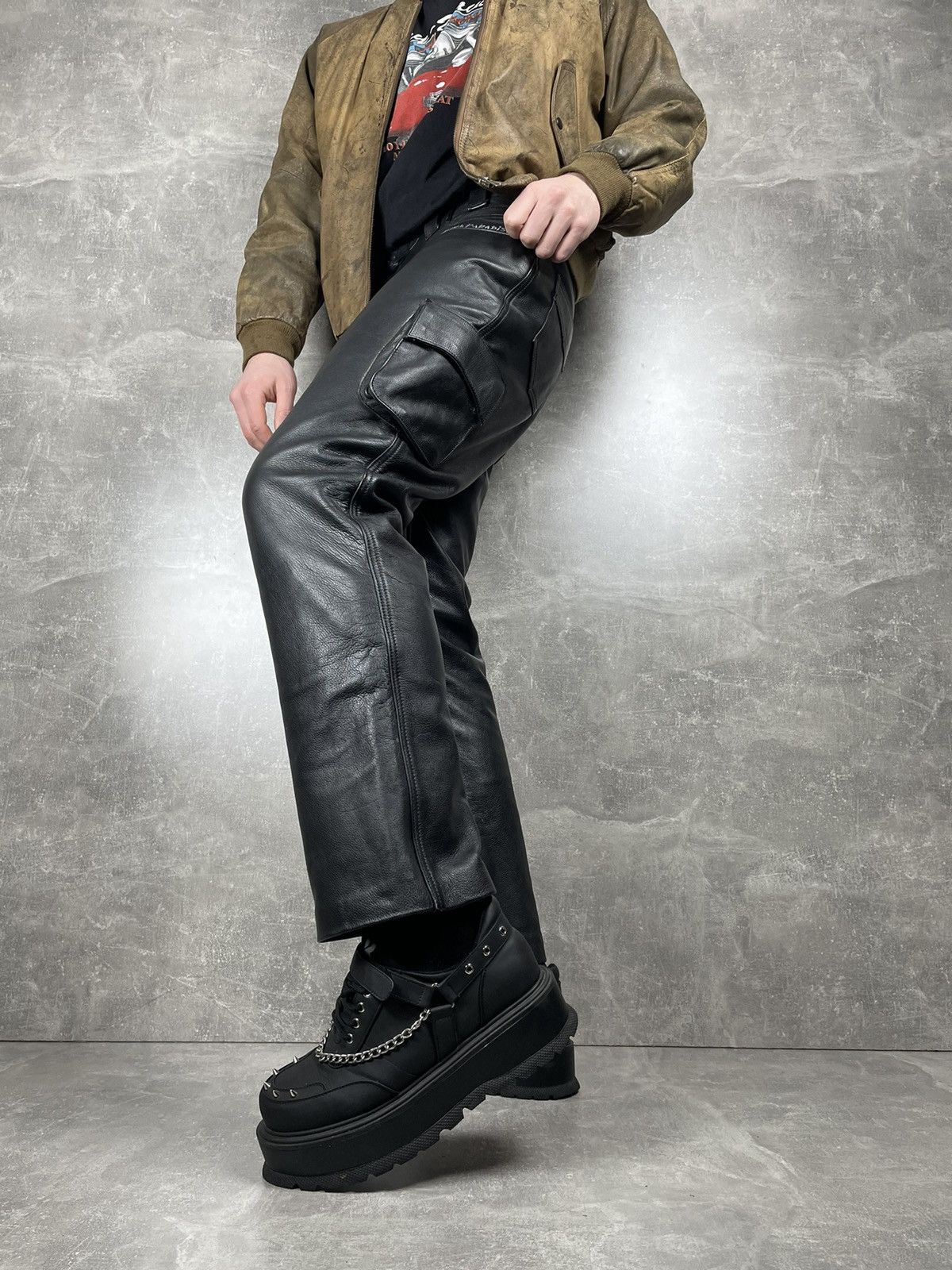 Genuine Leather × Vintage Awesome Vintage Avant Garde Y2K Leather Black Biker Pants Size US 32 / EU 48 - 4 Thumbnail
