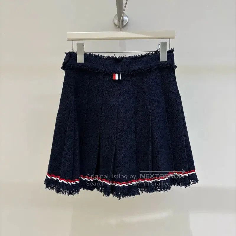 Thom Browne Thom Browne Navy Pleated Skirt for Women . Size 27" / US 4 / IT 40 - 1 Thumbnail