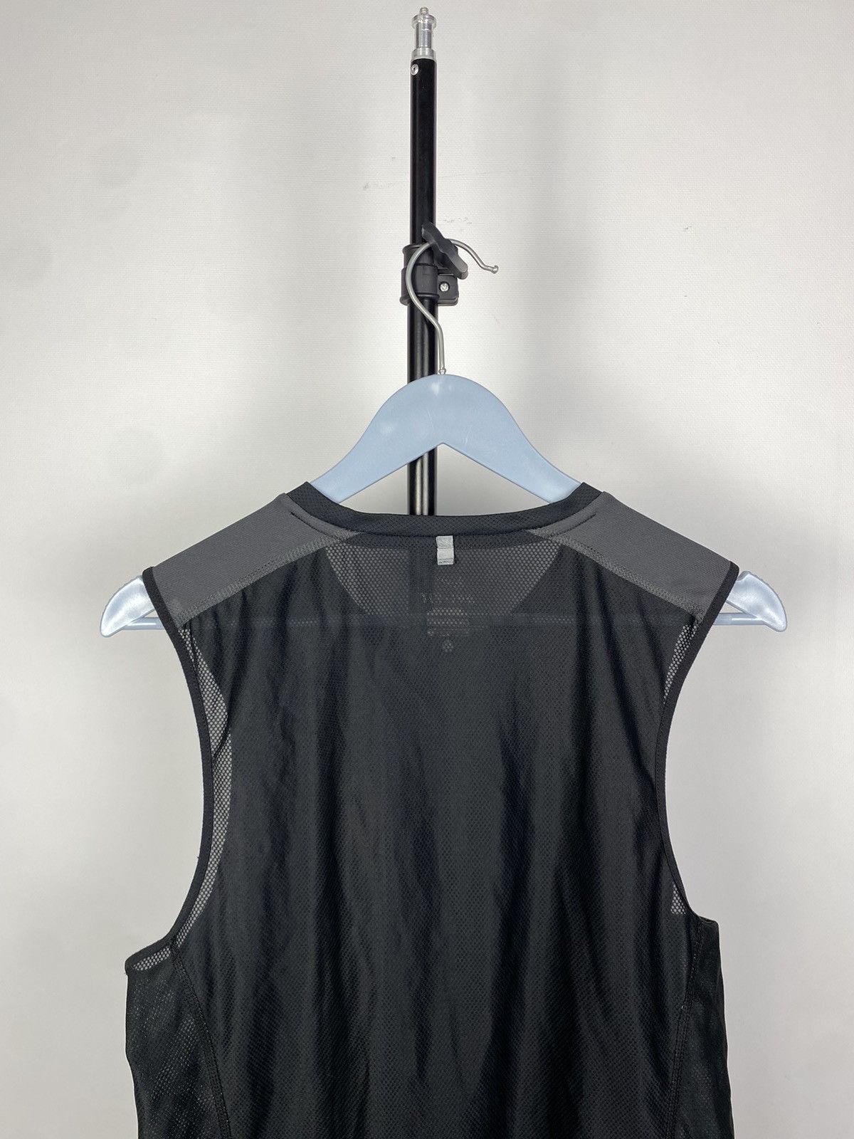 Nike × Vintage Nike Vintage 00s Vest Tank Top Center Swoosh 90 TN Drill Size US S / EU 44-46 / 1 - 9 Thumbnail