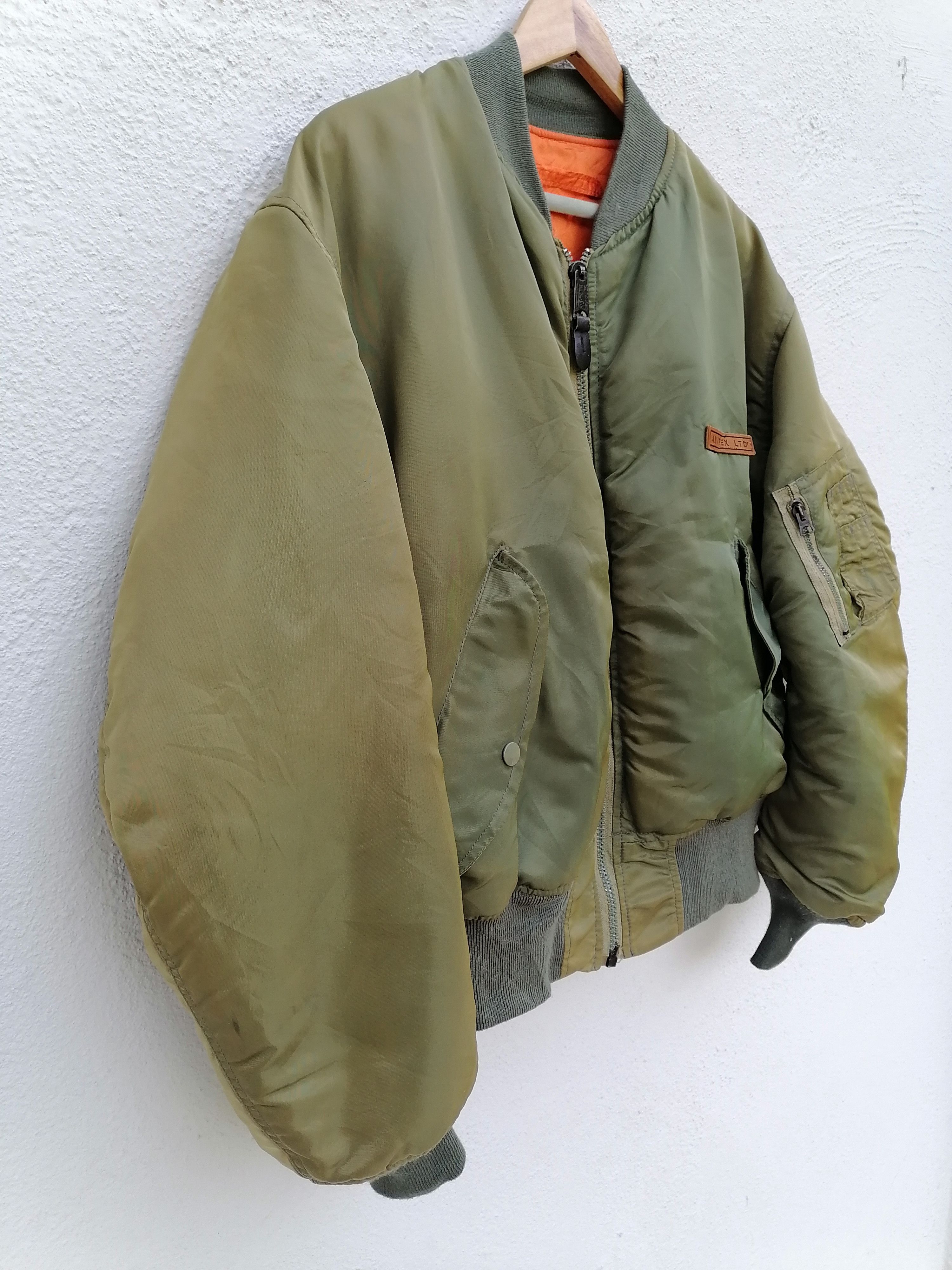 Avirex × Vintage Vintage Avirex Usa MA-1 Sun Faded Bomber Jackets Size US L / EU 52-54 / 3 - 5 Thumbnail