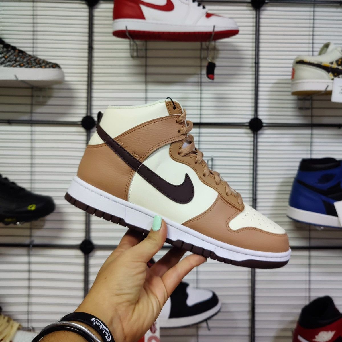 Nike Nike Dunk High WMNS Dusted Clay size EU 42.5-US 10.5 Size US 10.5 / IT 40.5 - 1 Thumbnail
