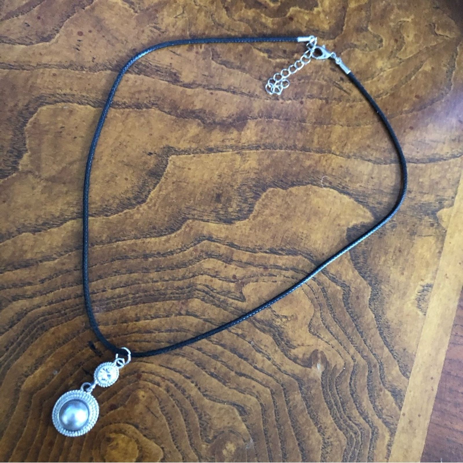Jewelry Silver pearl glass stone pendant on leather cord necklace Size ONE SIZE - 8 Thumbnail
