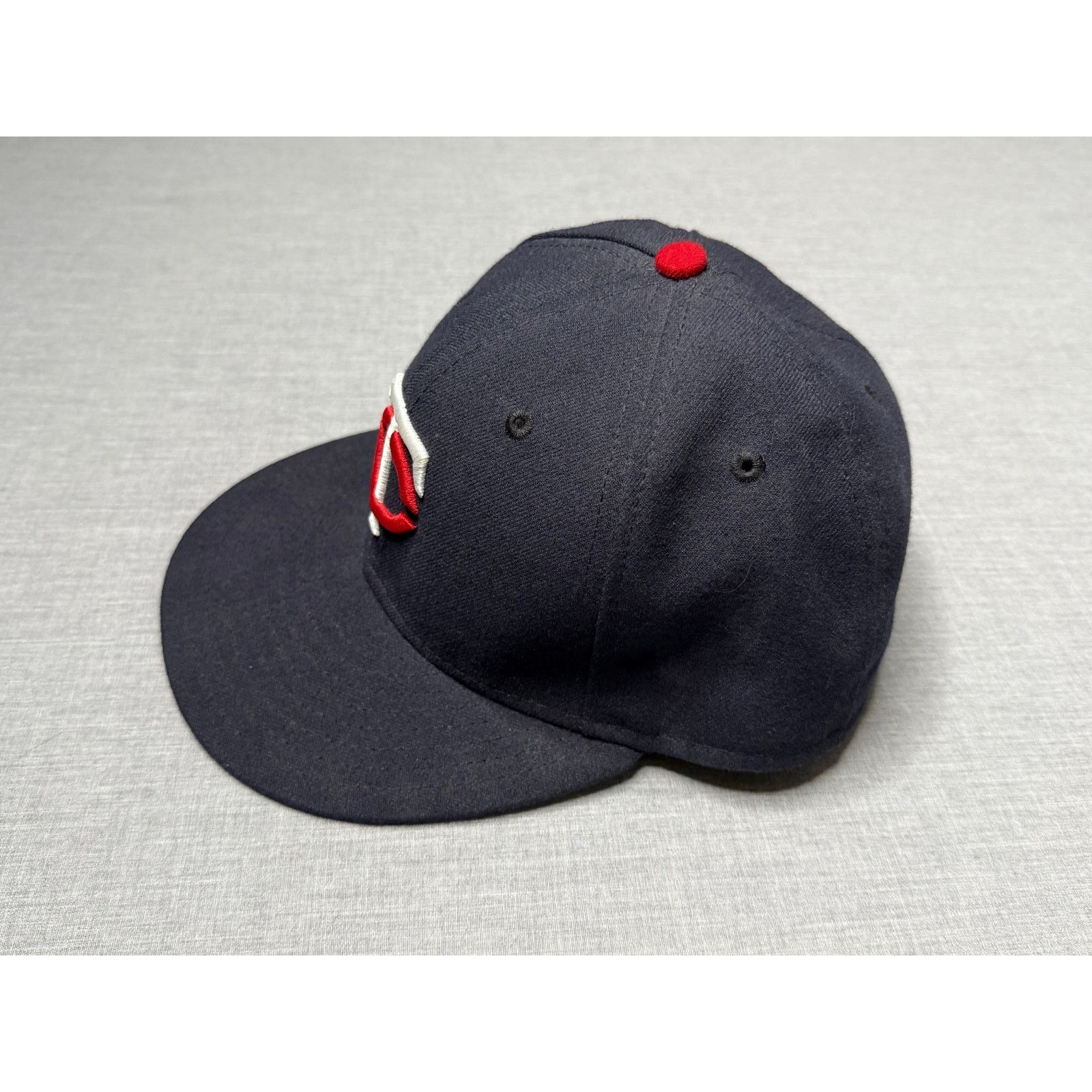MLB × New Era Minnesota Twins New Era 59Fifty Fitted Baseball Cap 7 1/8 Size ONE SIZE - 2 Thumbnail