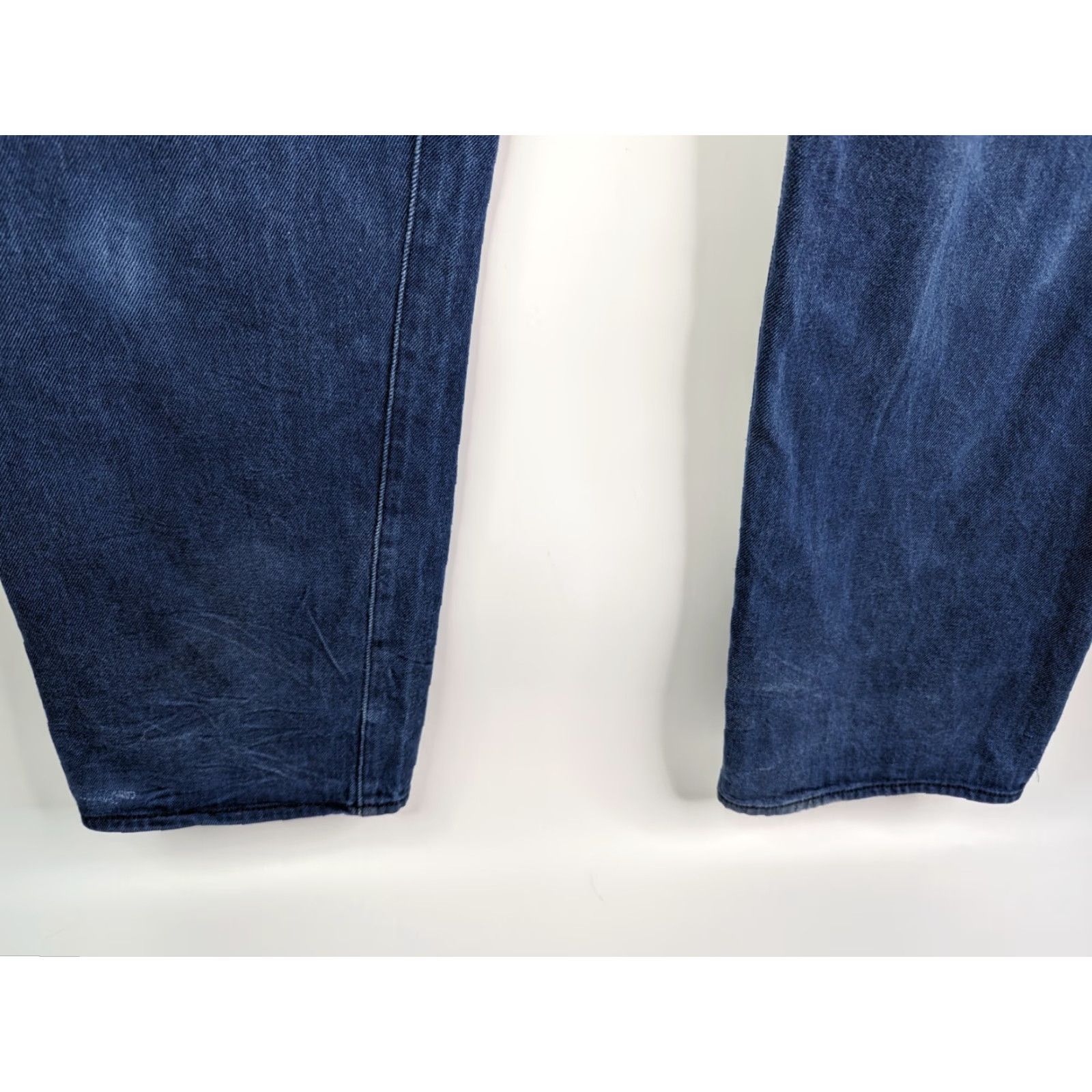 Levi's VINTAGE Levis 501xx Jeans Blue Denim Straight Button Fly Mens 40x30 Inseam 30 Solid Denim Medium Wash Levi's 501 XX Logo Jeans Mens New title Size US 40 / EU 56 - 7 Thumbnail