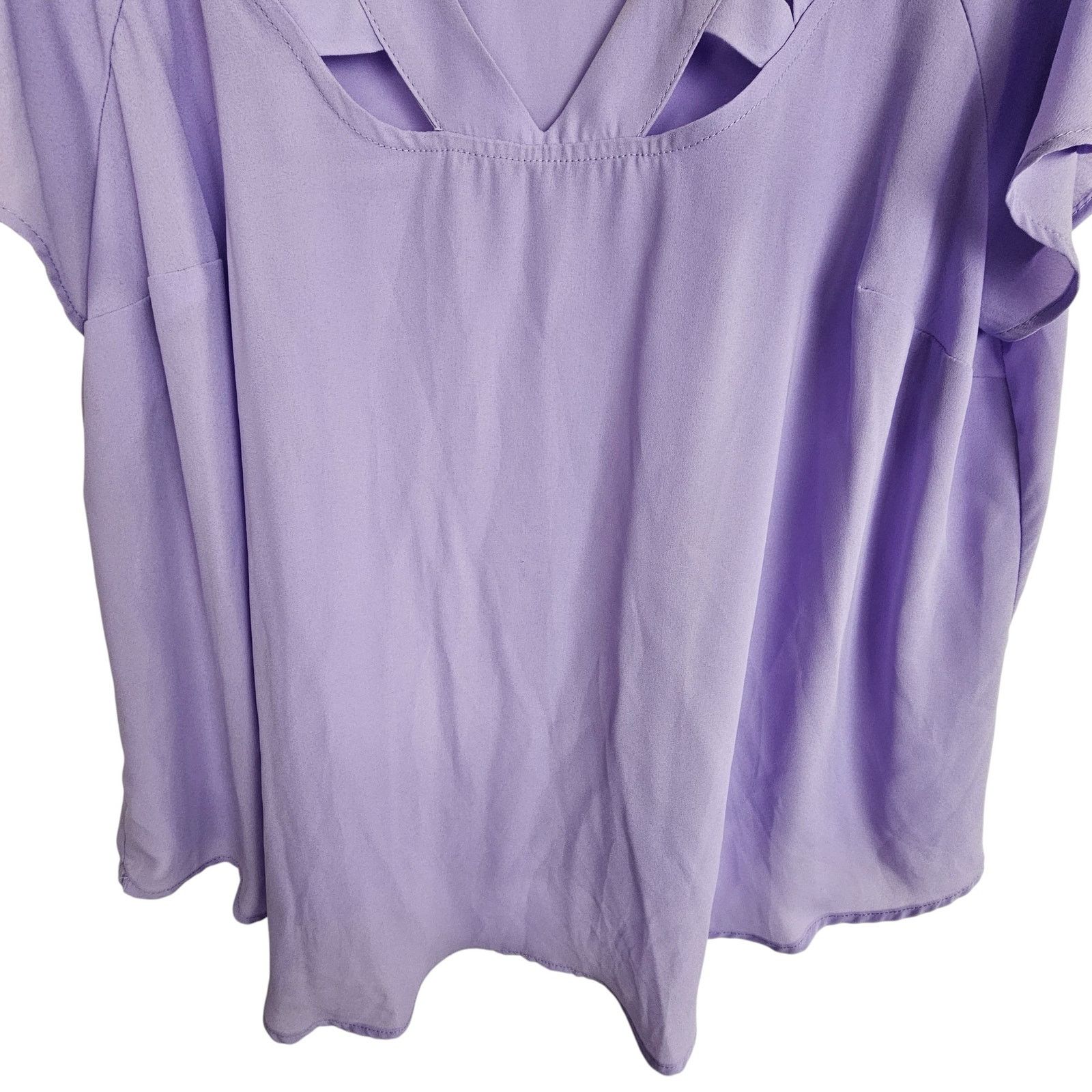 Torrid Torrid Womens Cut Out Flutter Sleeve V-Neck Top 00X Career Size XXS / US 00 / IT 34 - 4 Thumbnail