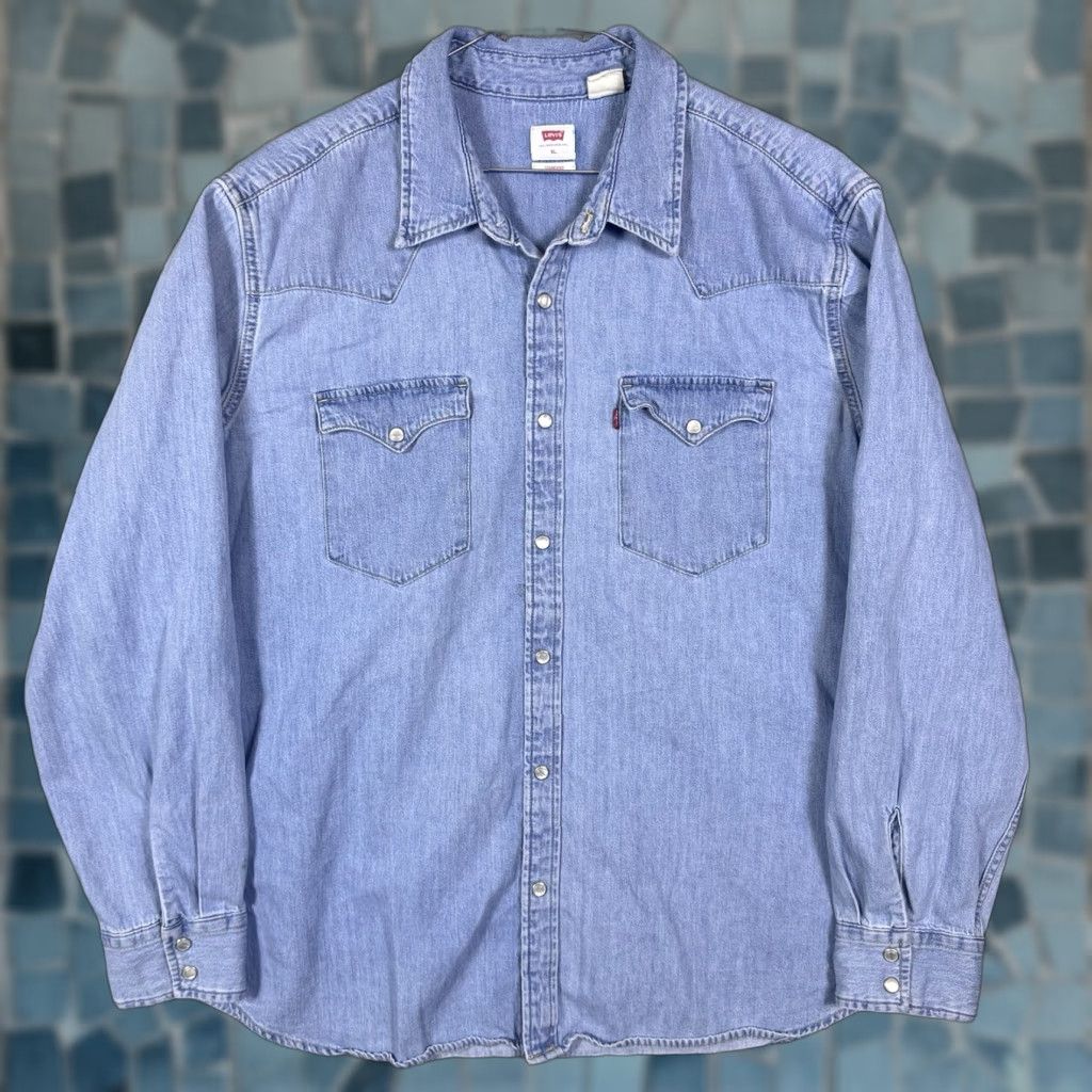 Levi's VINTAGE Levi's Denim Pearl Snap Shirt Men XL Lightwash Western 90s Grunge Cowboy Western Mens XL Blue Denim Pearl Snap Shirt Size US XL / EU 56 / 4 - 1 Thumbnail
