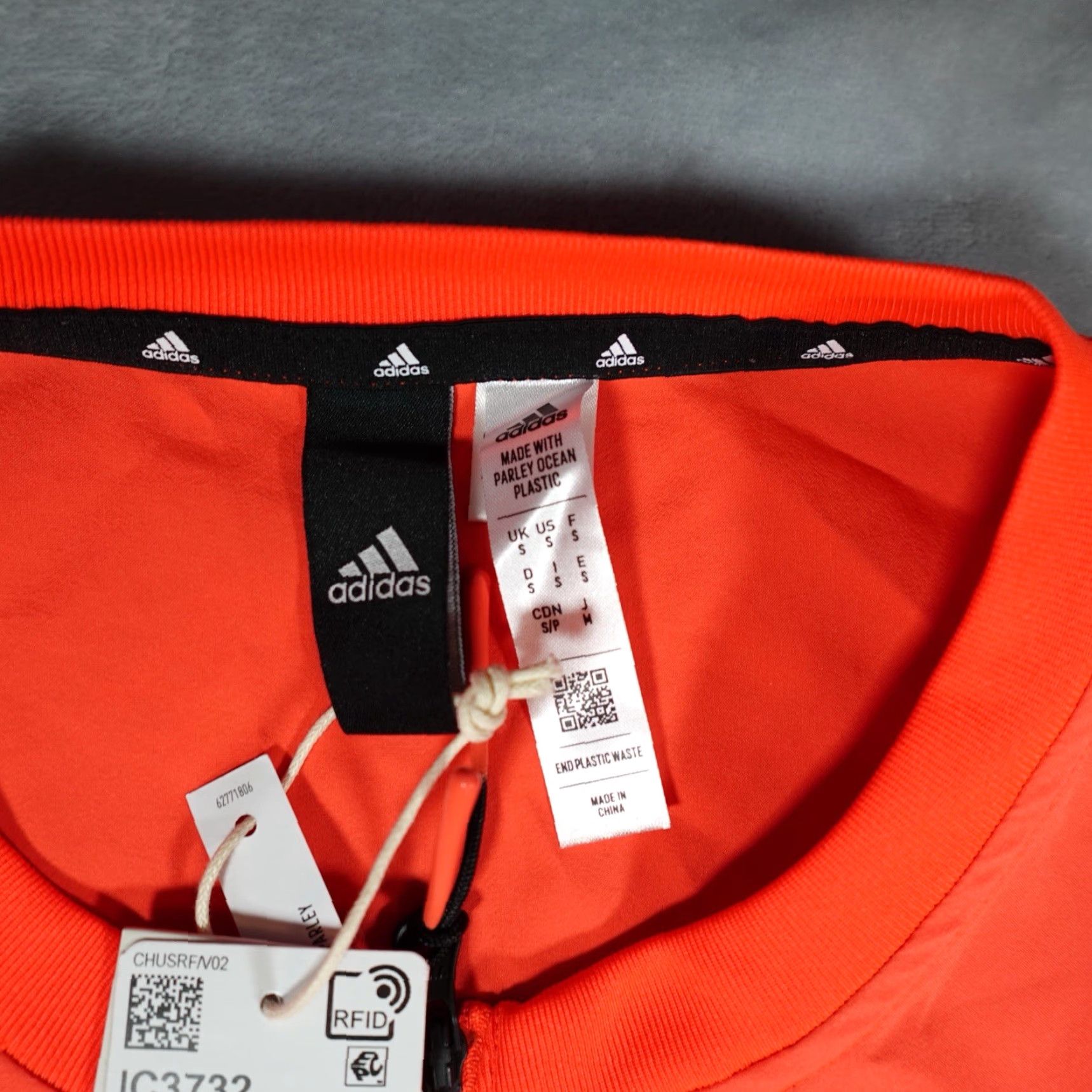 Adidas ADIDAS T-Shirt City Escape 1/4 Zip Mens S Orange Oversized 2020s Logo Pinhole Defect Mens Size US S / EU 44-46 / 1 - 7 Thumbnail