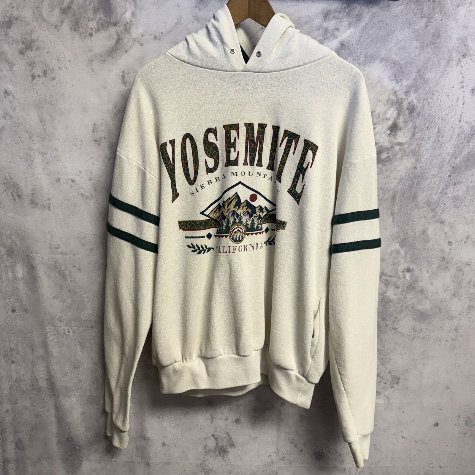 Vintage Vintage Yosemite National Park Hoodie Sweatshirt Large Size US L / EU 52-54 / 3 - 2 Thumbnail