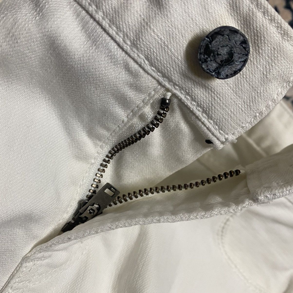GOSTAR DE FUGA FUGA JAPAN White Denim Low Flare Jeans Size US 30 / EU 46 - 19 Thumbnail