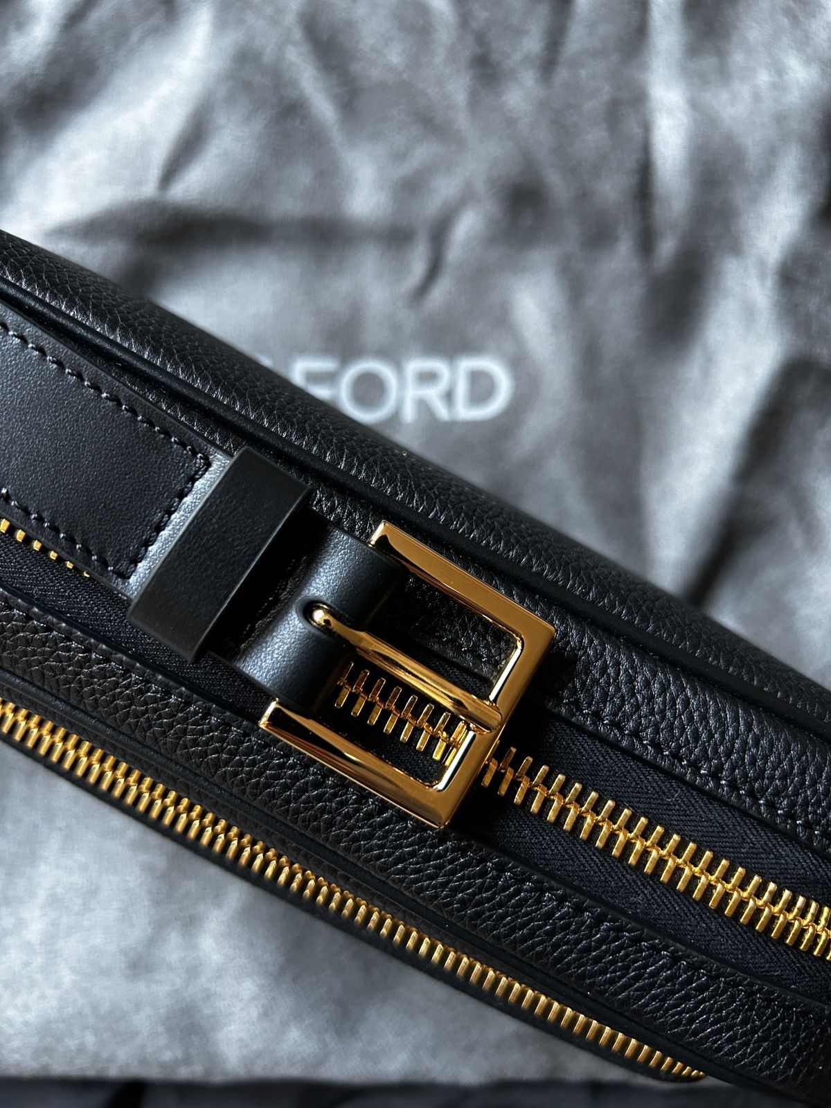 Tom Ford Tom Ford Full-grained Messenger Bag Size 26 - 21 Thumbnail