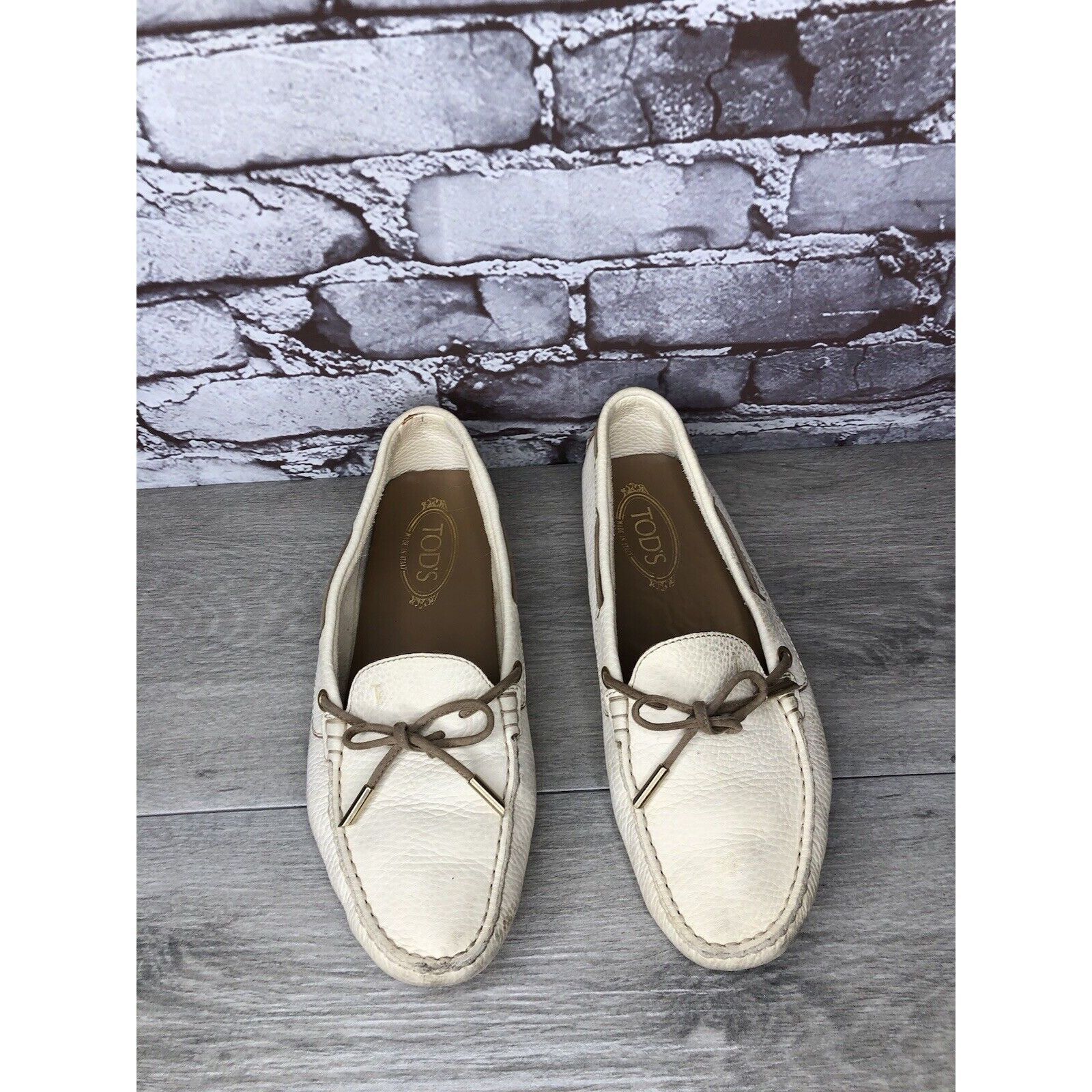 Tod's Tod’s Ivory Cream Leather Gommino Driving Moccasin Shoes Wom Size US 9.5 / IT 39.5 - 15 Thumbnail