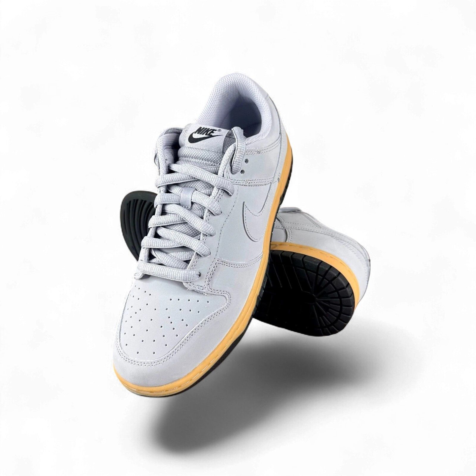 Nike Nike Dunk Low SE Wolf Grey Gum HQ1932-001 sz 8 sb air max af Size US 8 / EU 41 - 1 Thumbnail