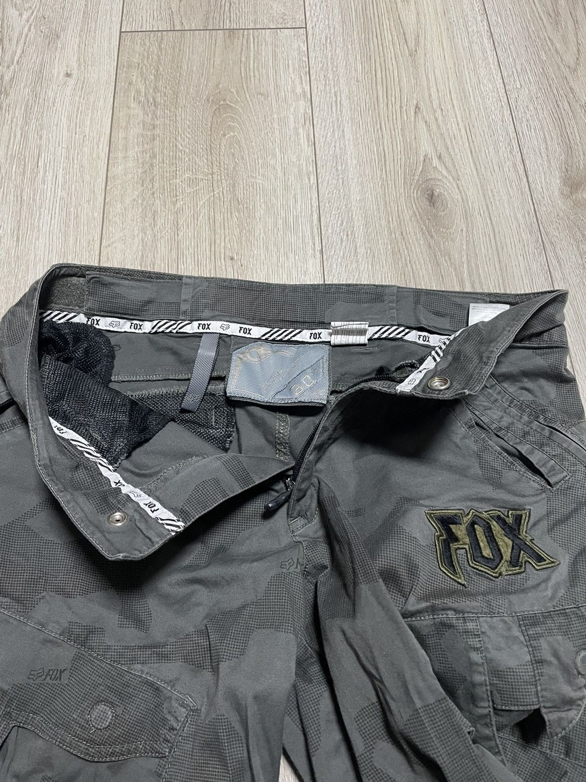 Fox Racing Crazy Baggy Fox MTB Camo Cargo Shorts Y2K Motocross Size US 30 / EU 46 - 12 Thumbnail