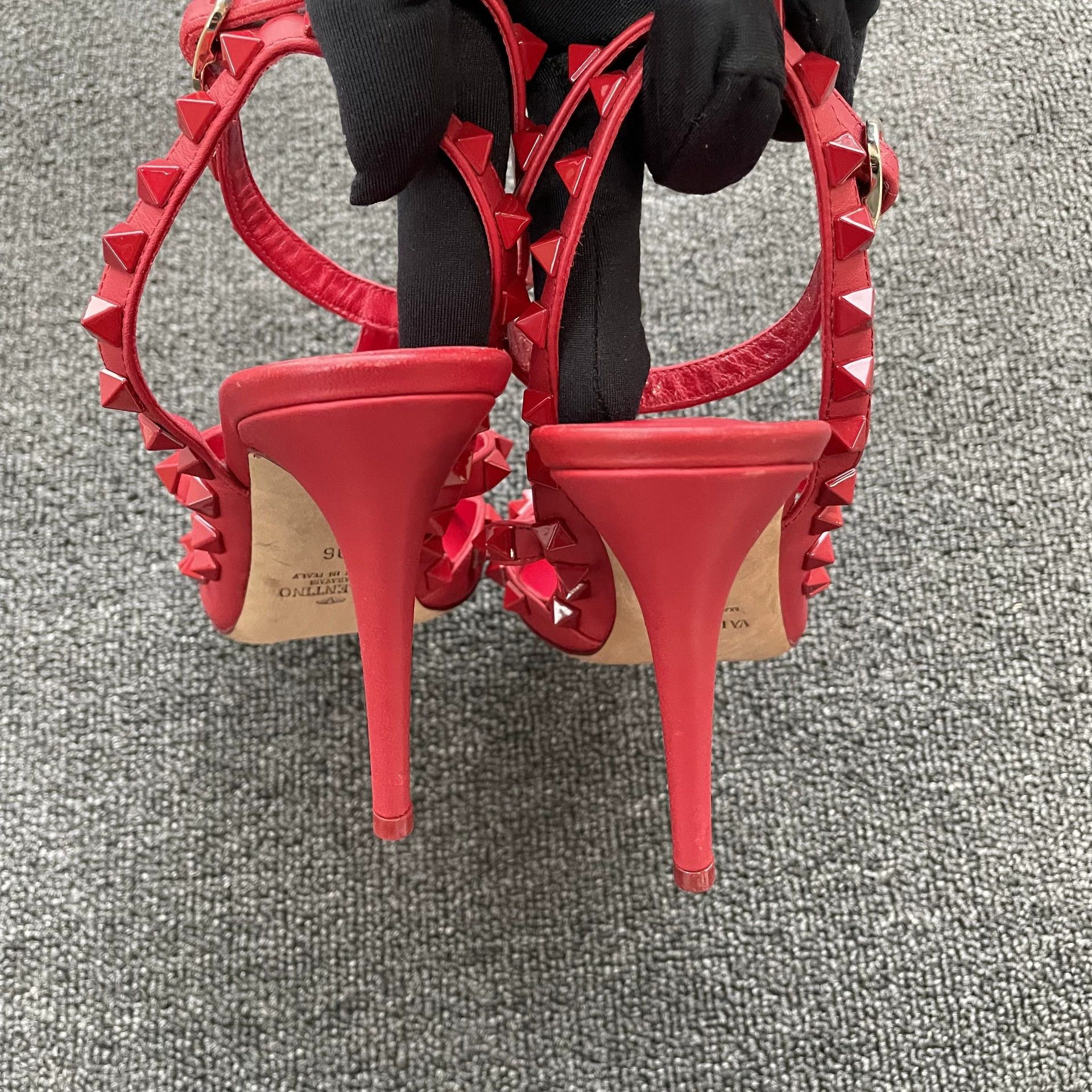Valentino Valentino 98 New Red Lthr Buckle Stiletto Wmn's 36 Size US 5.5 / IT 35.5 - 4 Thumbnail