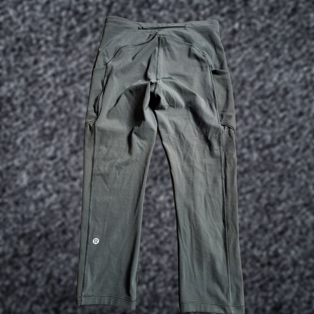 Lululemon Lululemon Leggings Cropped Pants With Pockets Size 6 Olive Green Speed Compression Womens Activewear Size 28" / US 6 / IT 42 - 1 Thumbnail