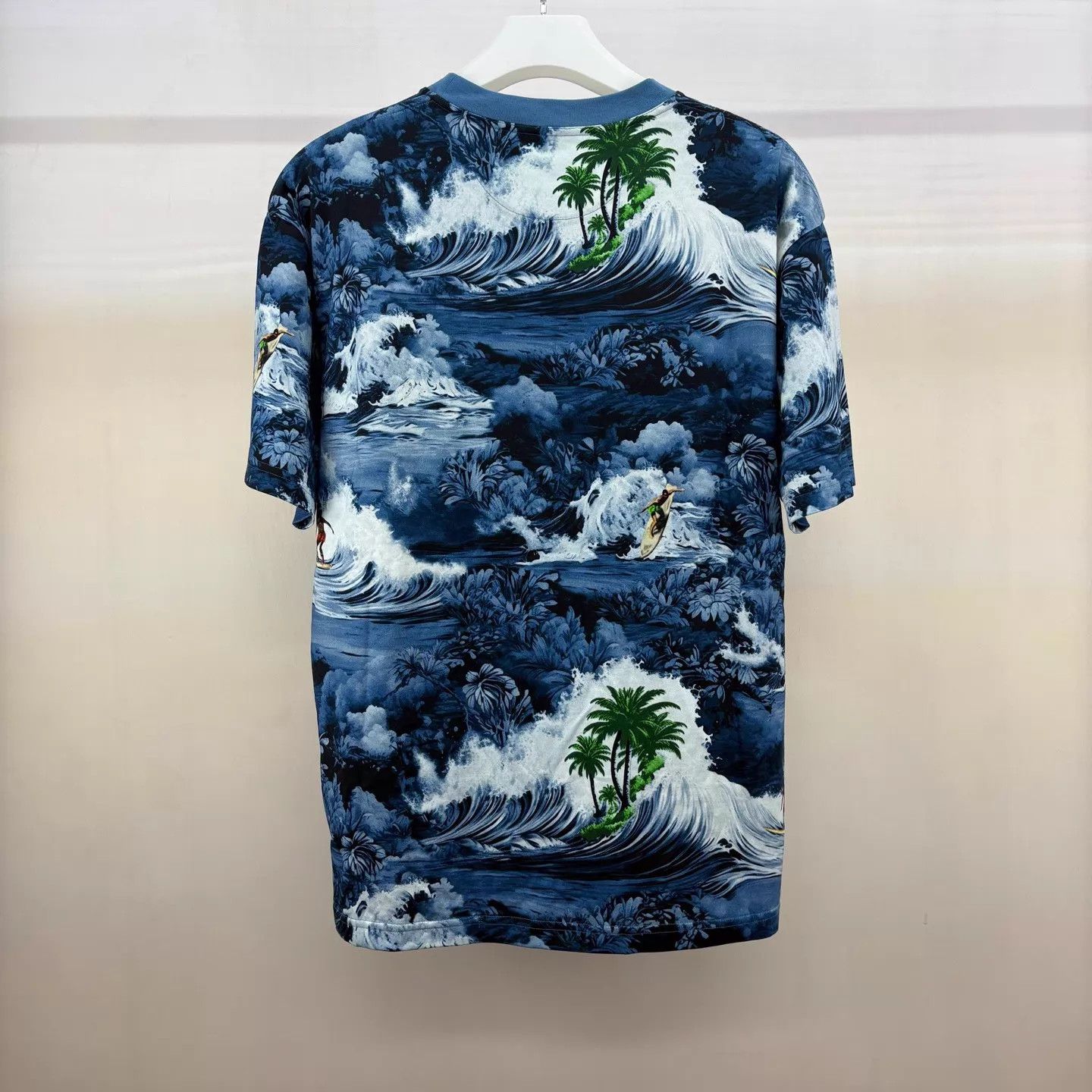 Louis Vuitton Louis Vuitton Wave Print Short Sleeve XL Tee NWT Size US XL / EU 56 / 4 - 2 Thumbnail