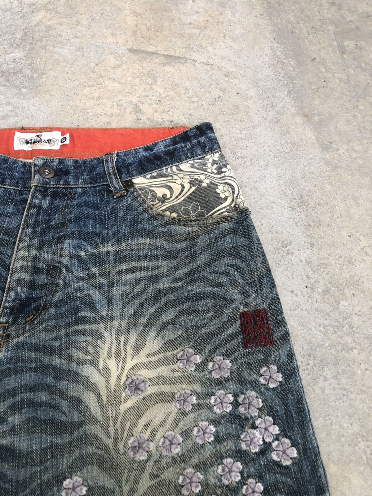 Karakuri Tamashii Karakuri Tamashii Embroidered Phoenix Distressed Size US 32 / EU 48 - 15 Thumbnail