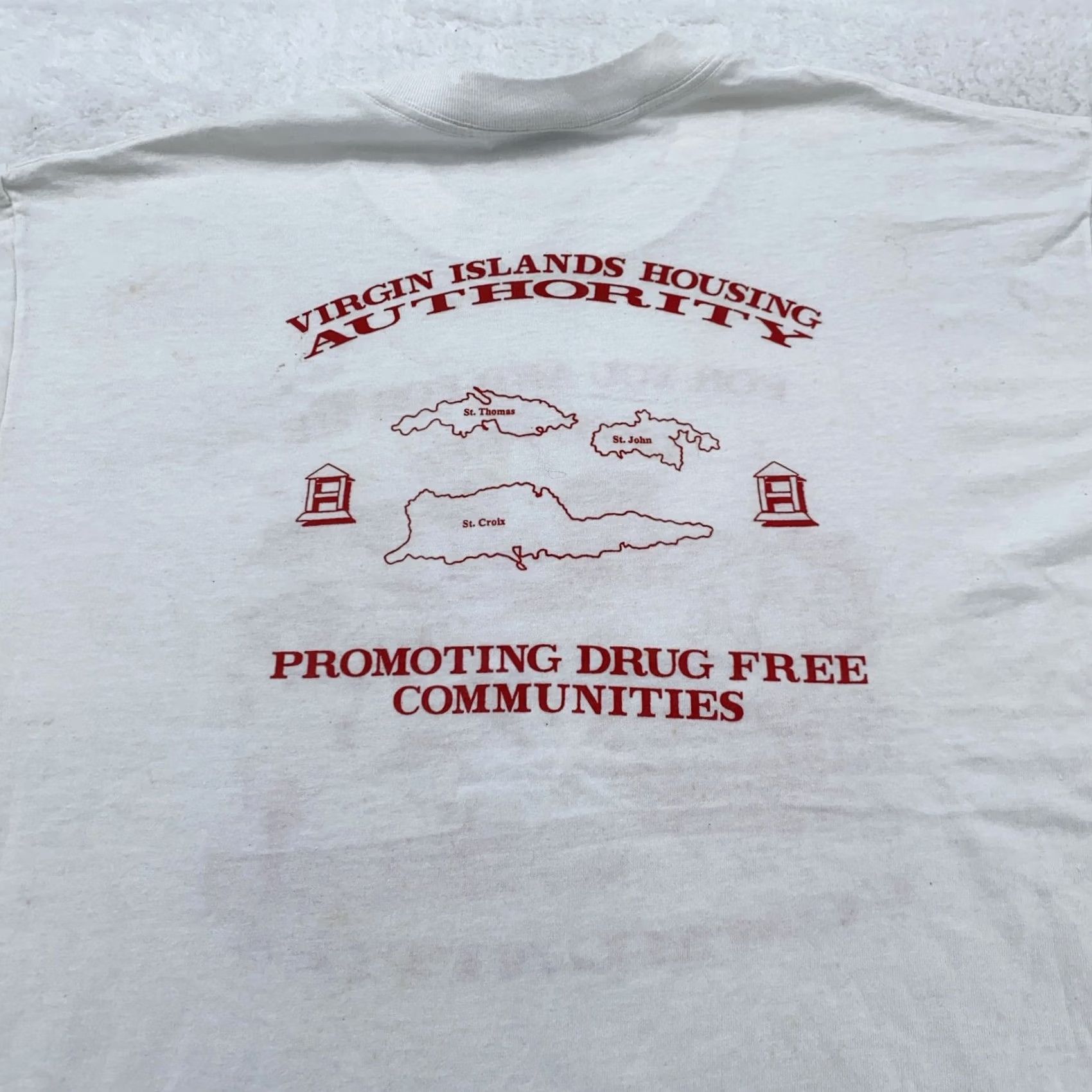 Hanes VINTAGE Hanes Shirt Mens Large White 90s Retro Graphic Print Crew Neck Cotton Polyester Blend Free of N/A Size US L / EU 52-54 / 3 - 7 Thumbnail