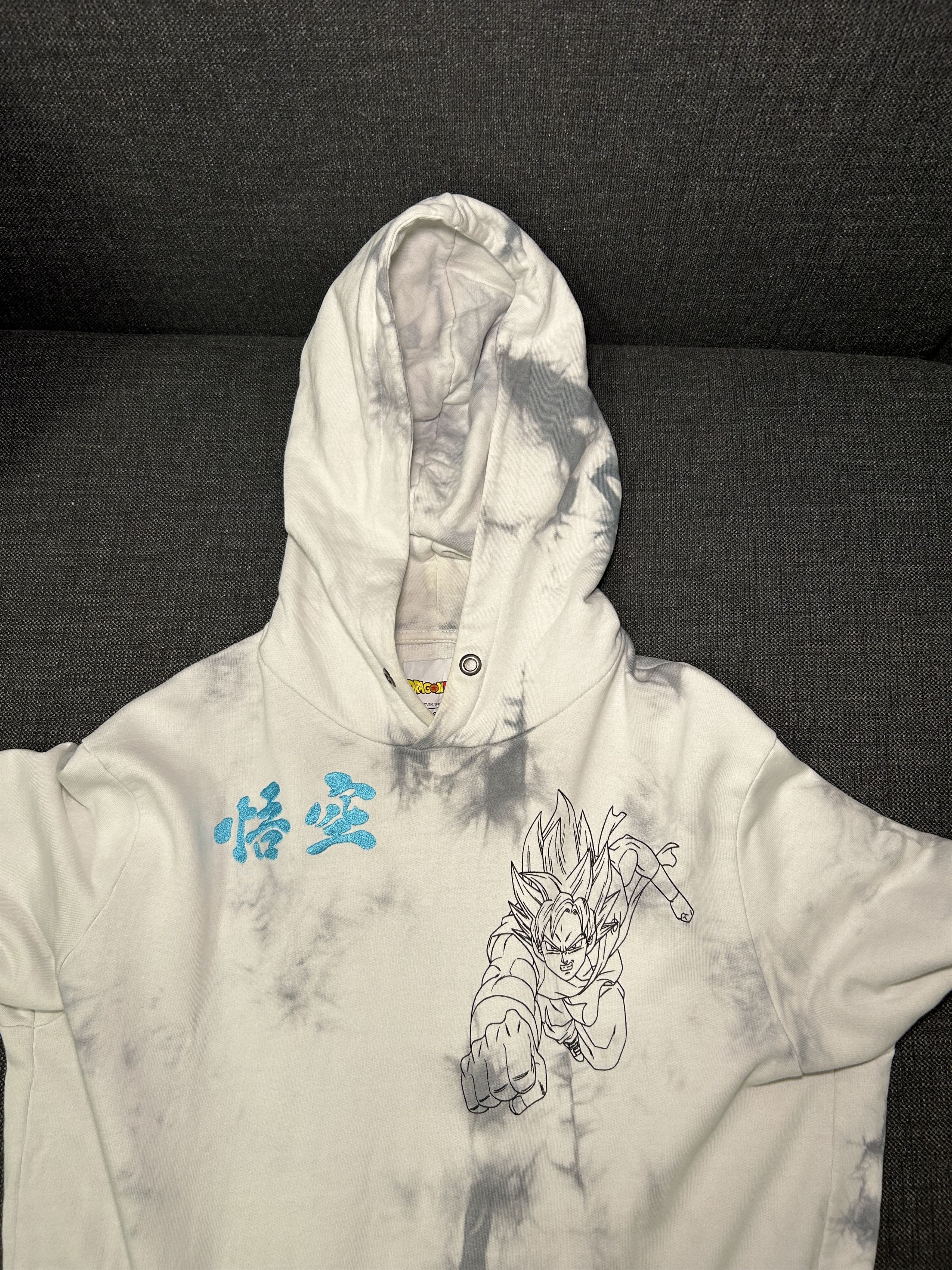 Celio Celio Dragon Ball Z white hoodie, size L Size US L / EU 52-54 / 3 - 2 Thumbnail