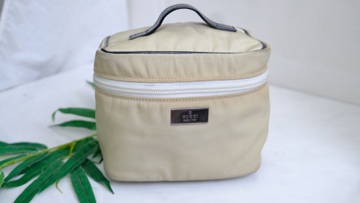 GUCCI cosmetic pouch nylon cream